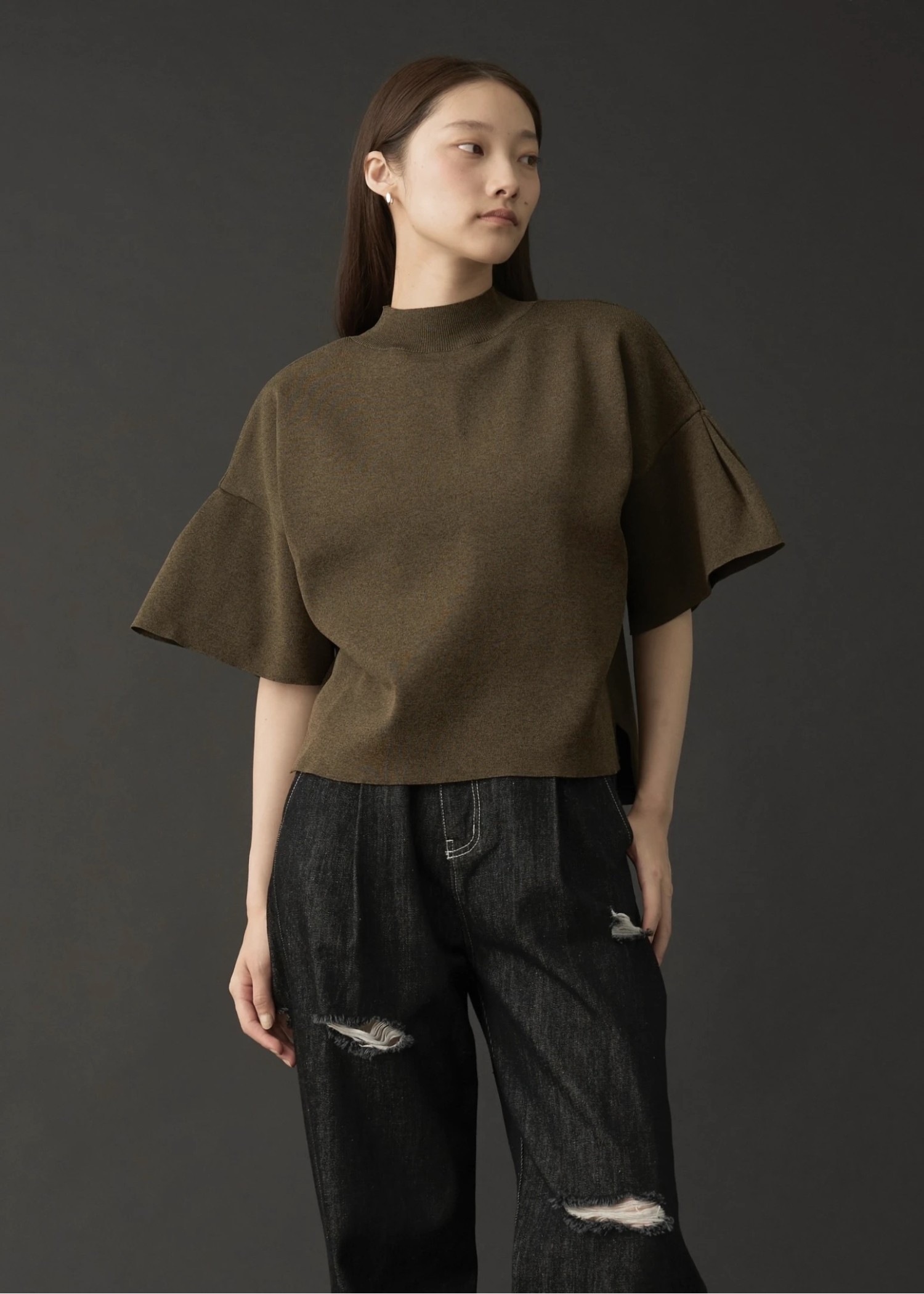 mockneck half sleeve tuck knit
