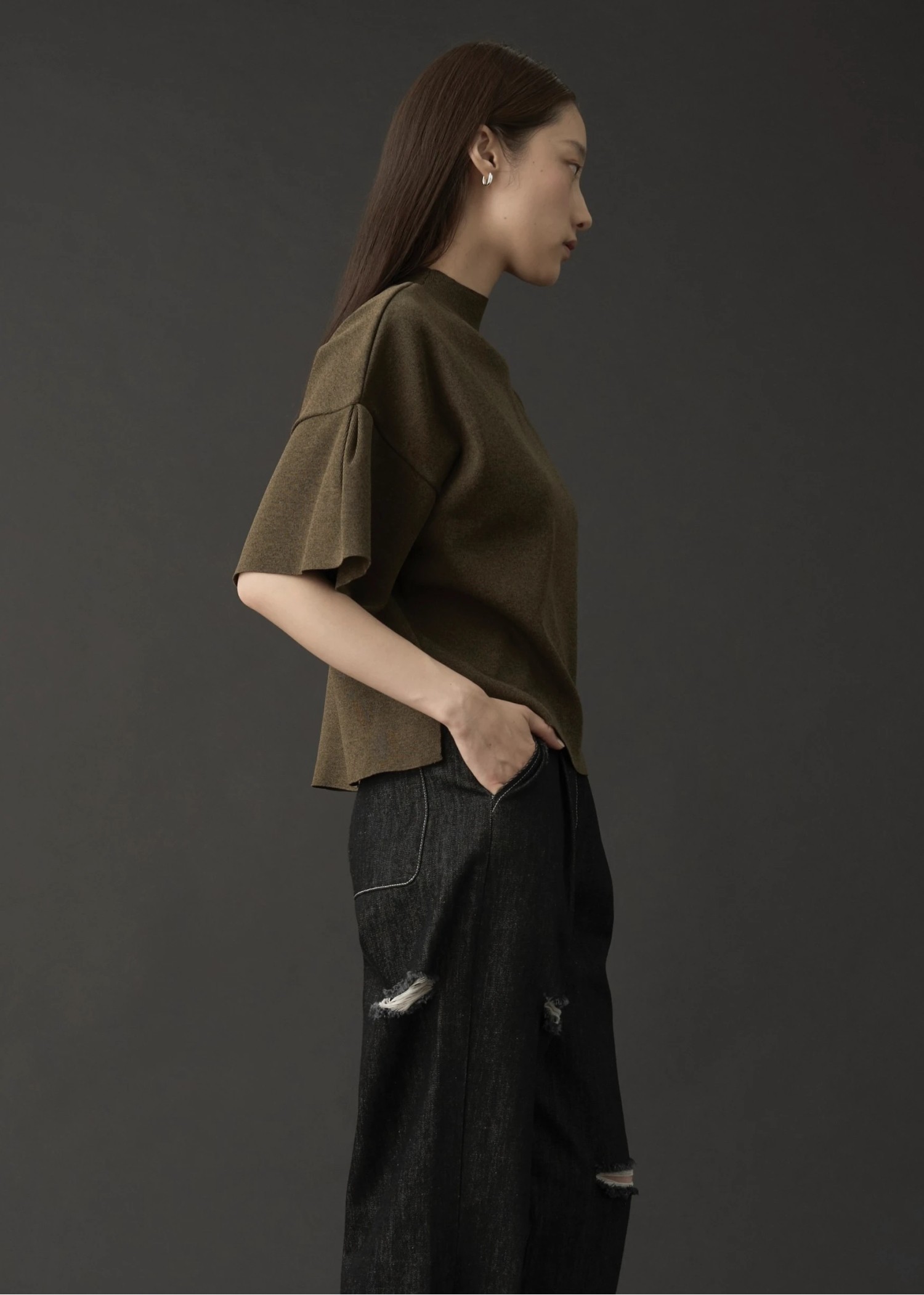 mockneck half sleeve tuck knit