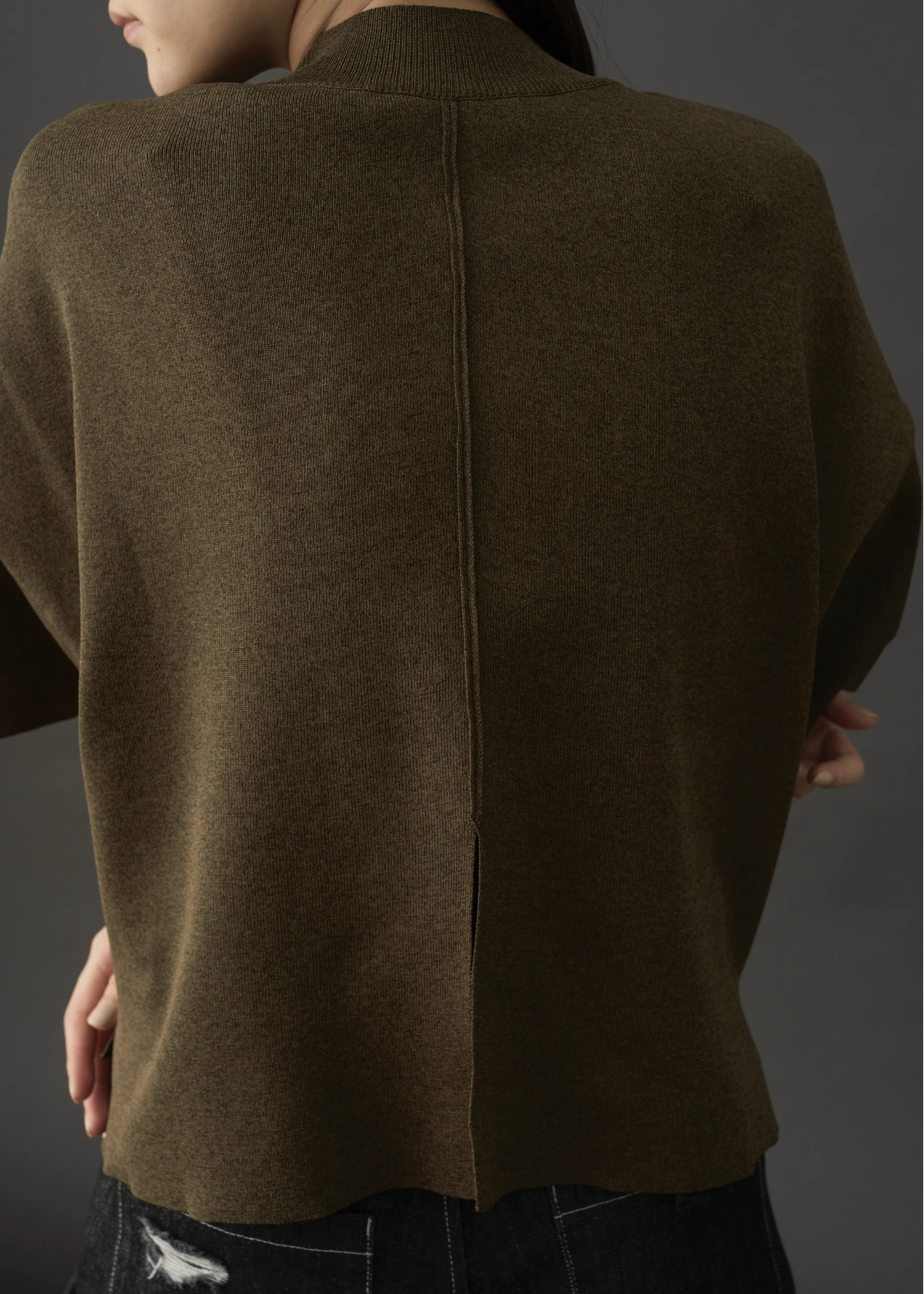 mockneck half sleeve tuck knit