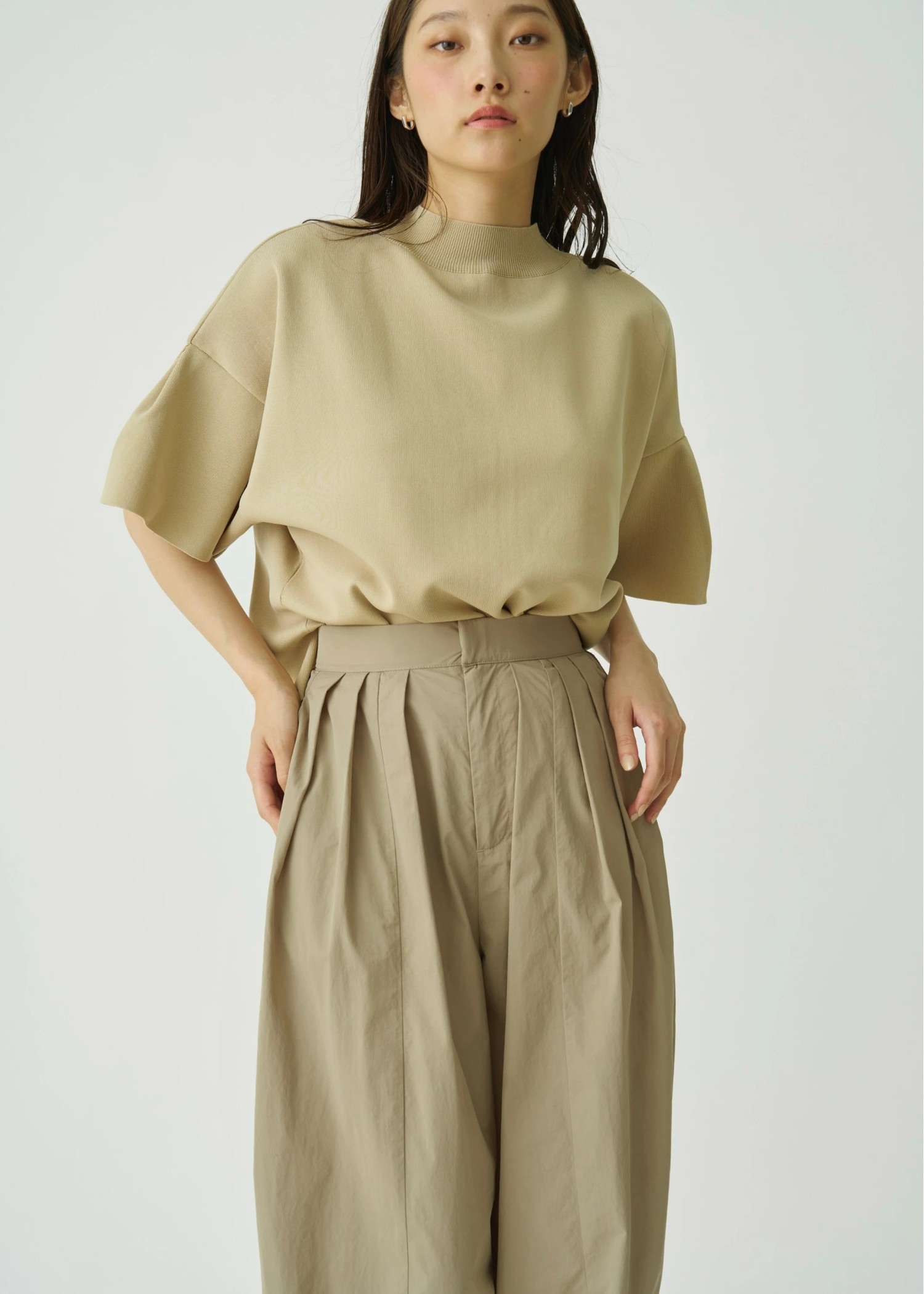 mockneck half sleeve tuck knit