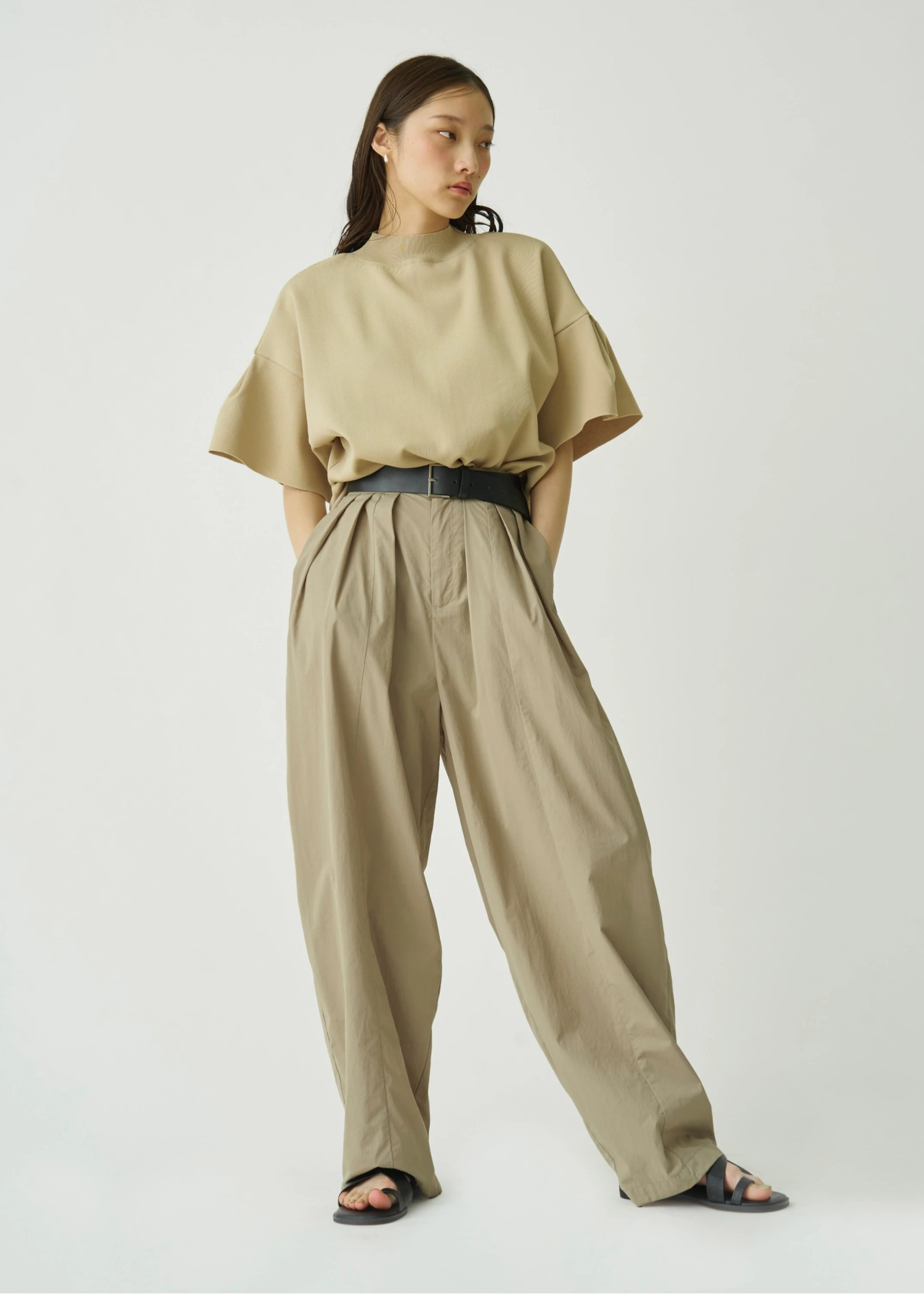 mockneck half sleeve tuck knit