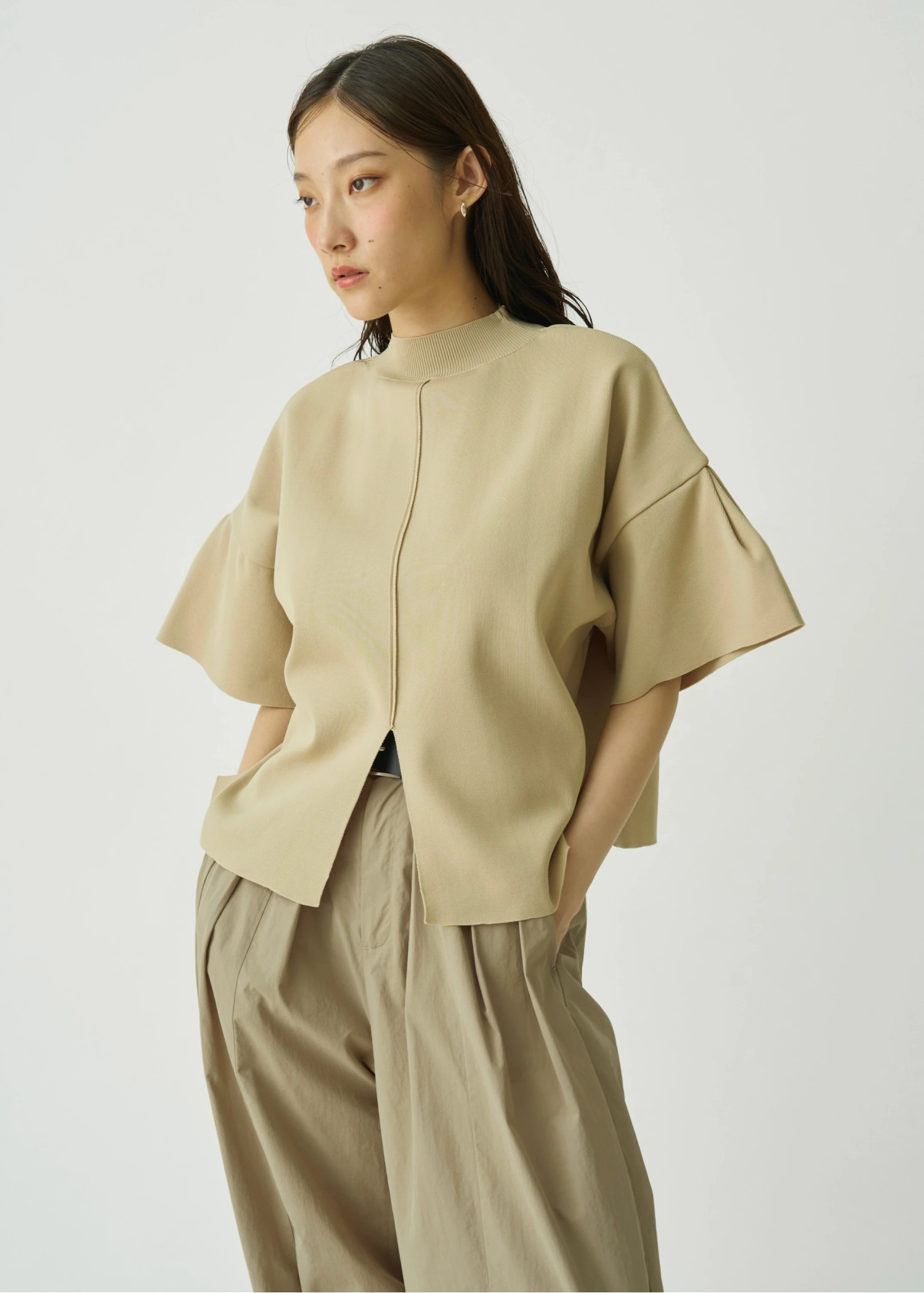 mockneck half sleeve tuck knit