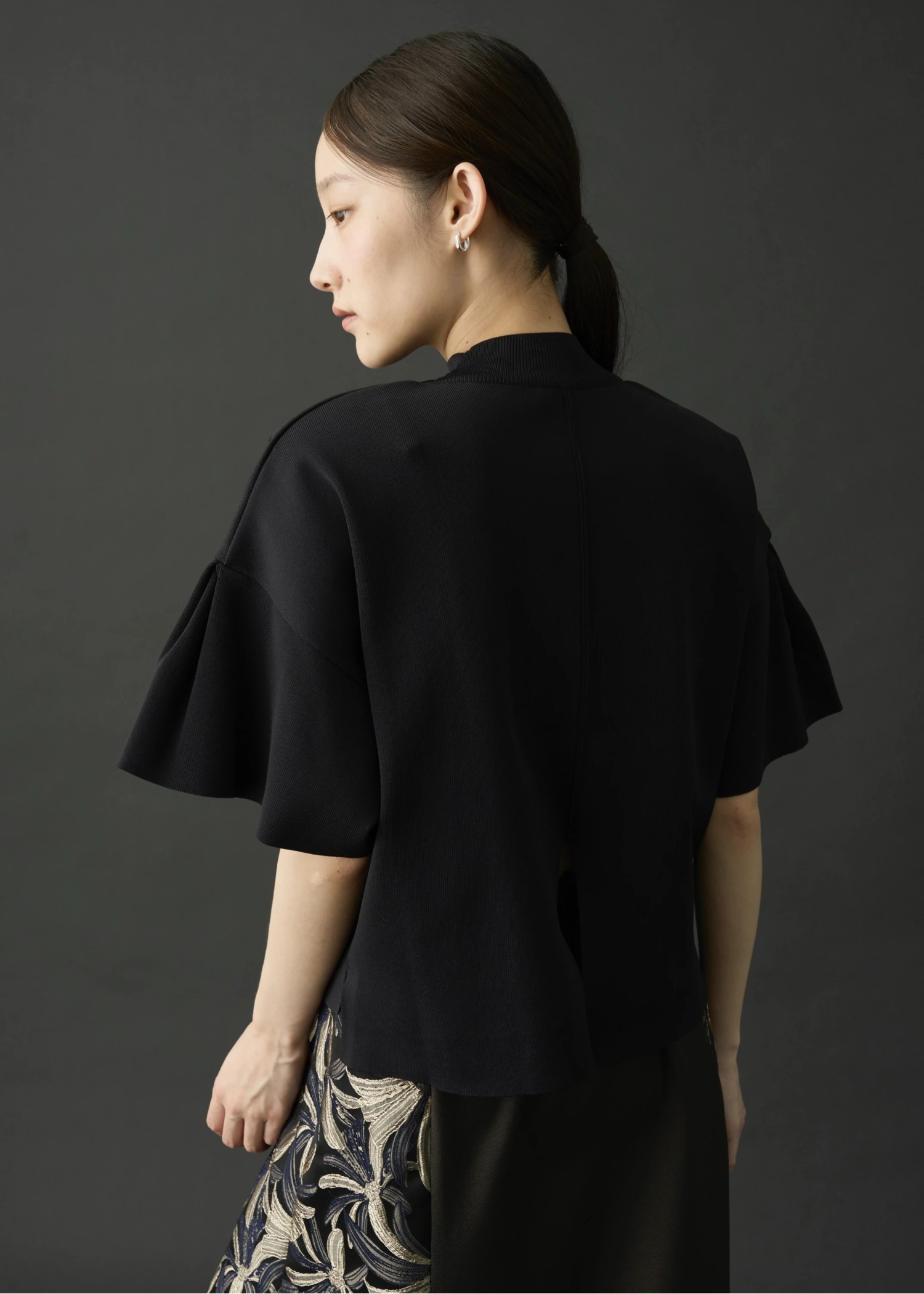 mockneck half sleeve tuck knit