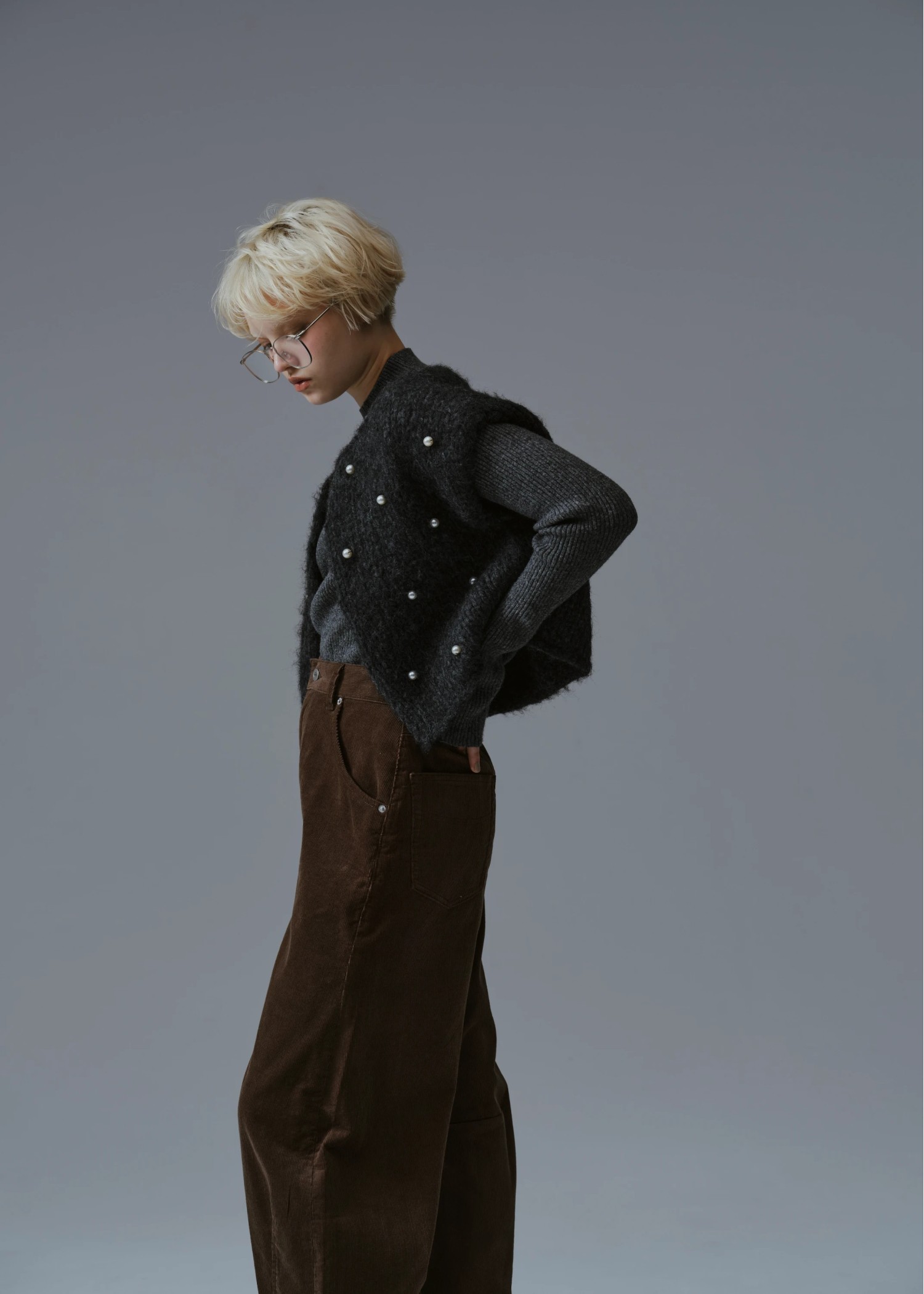 handmade random pearl knit vest