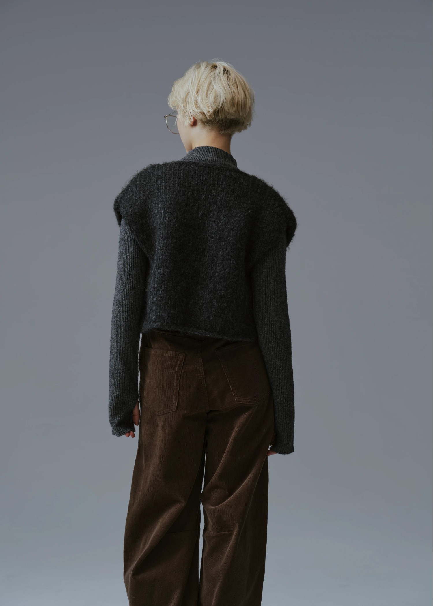 handmade random pearl knit vest