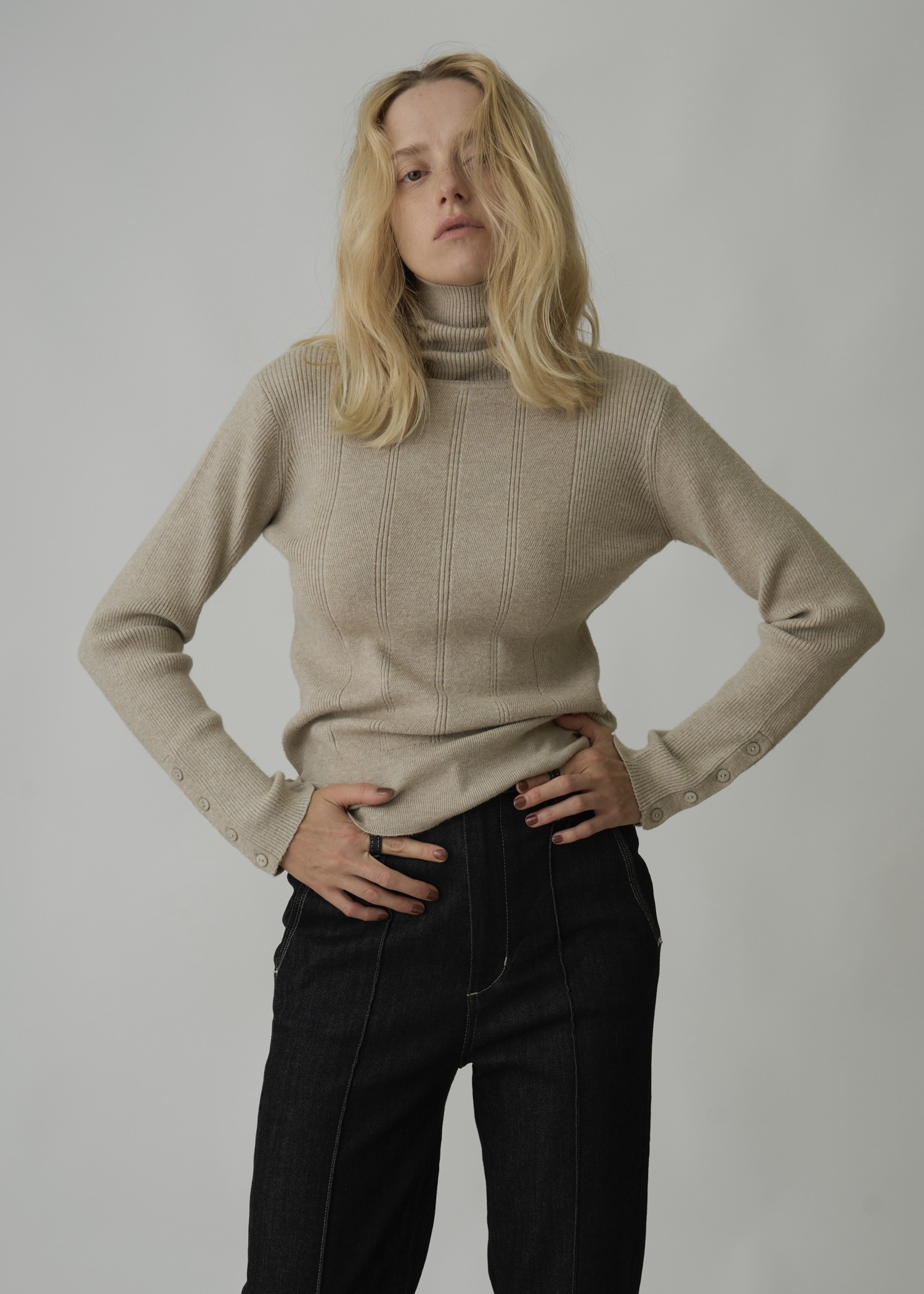 arm button turtle rib knit