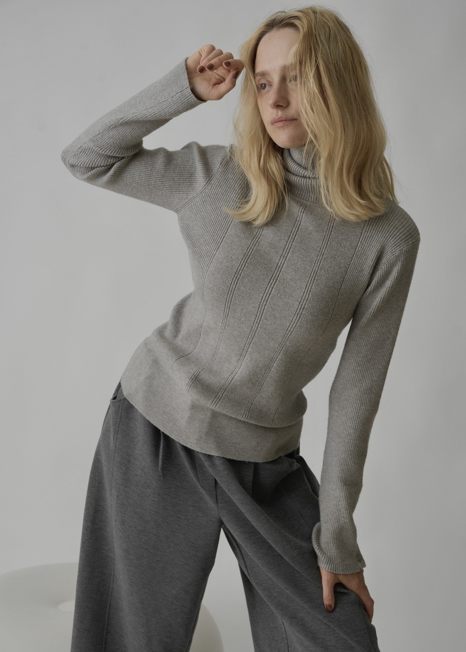 arm button turtle rib knit