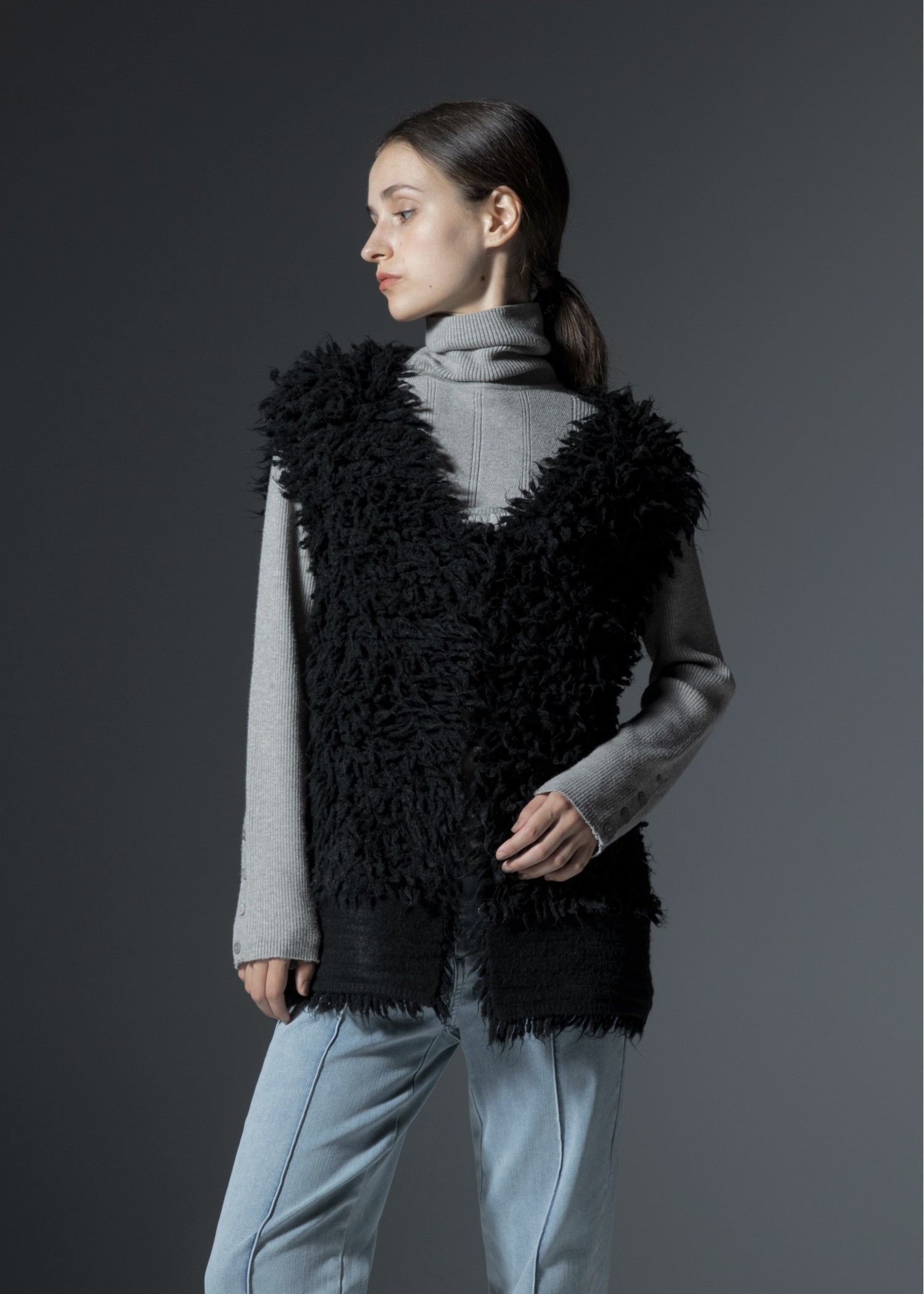 long loop reversible knit vest