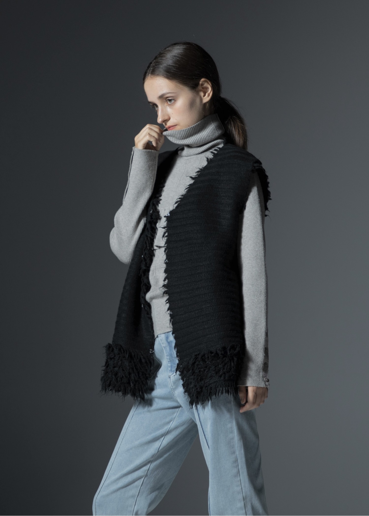 long loop reversible knit vest