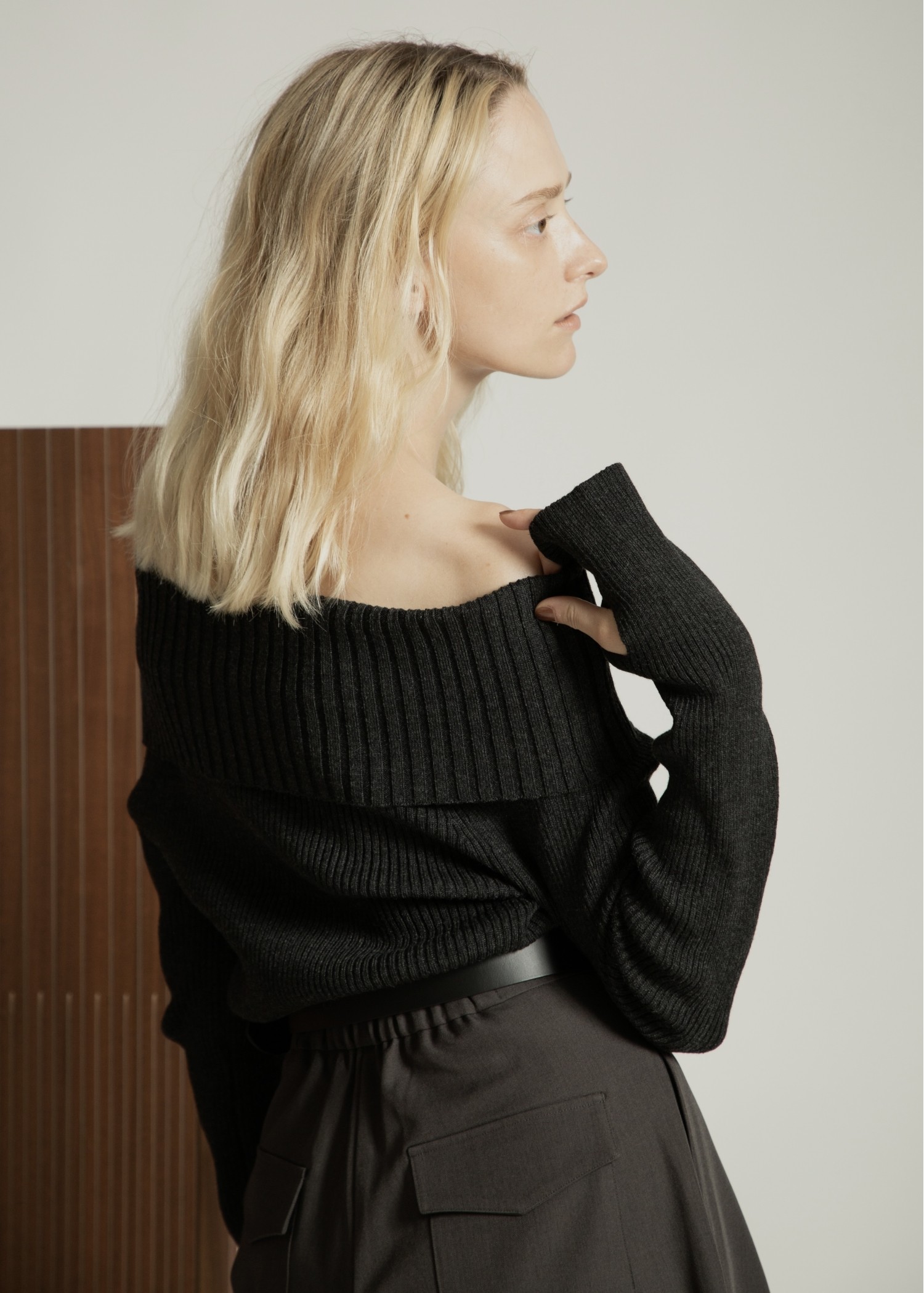 rib turnup off shoulder color schem knit