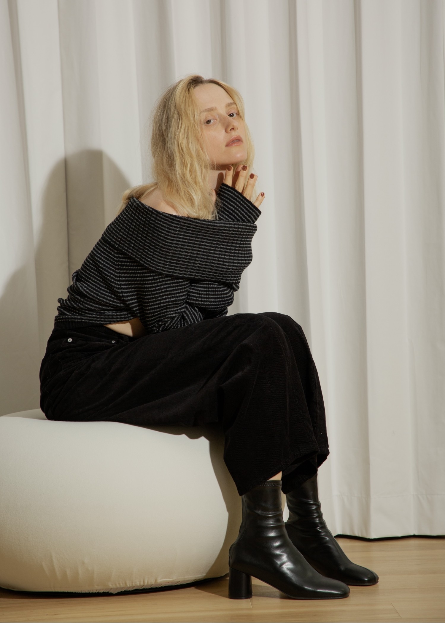 rib turnup off shoulder color schem knit