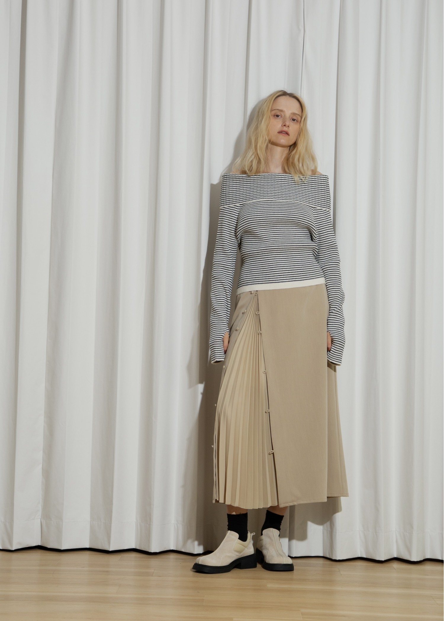 rib turnup off shoulder color schem knit