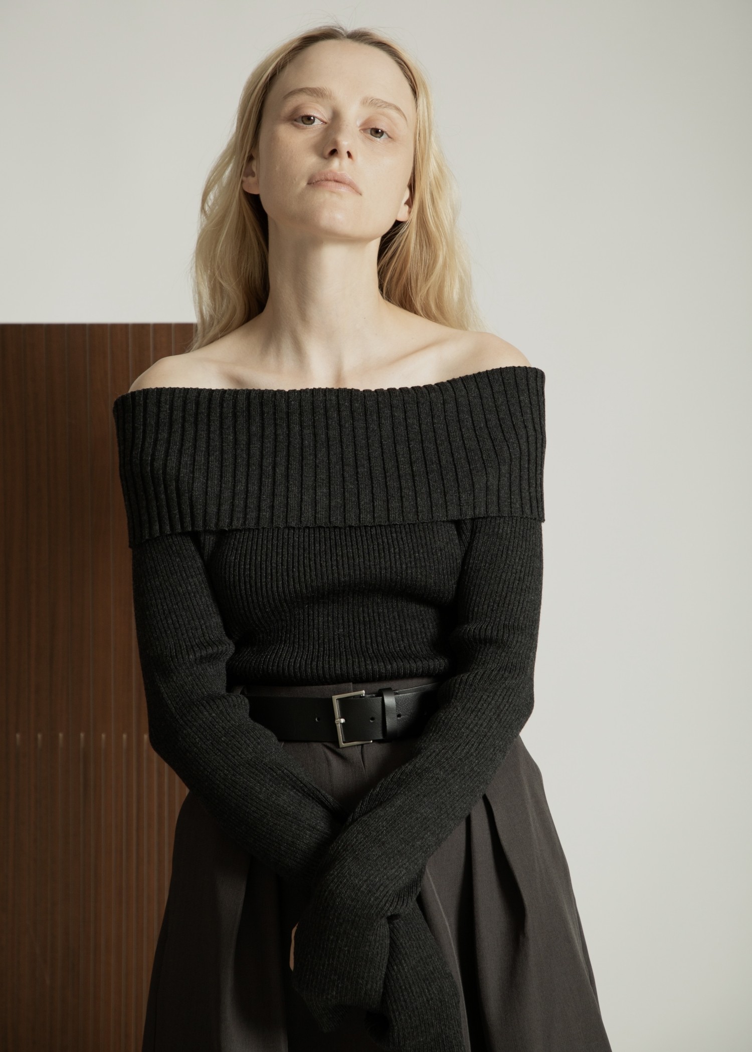 rib turnup off shoulder color schem knit