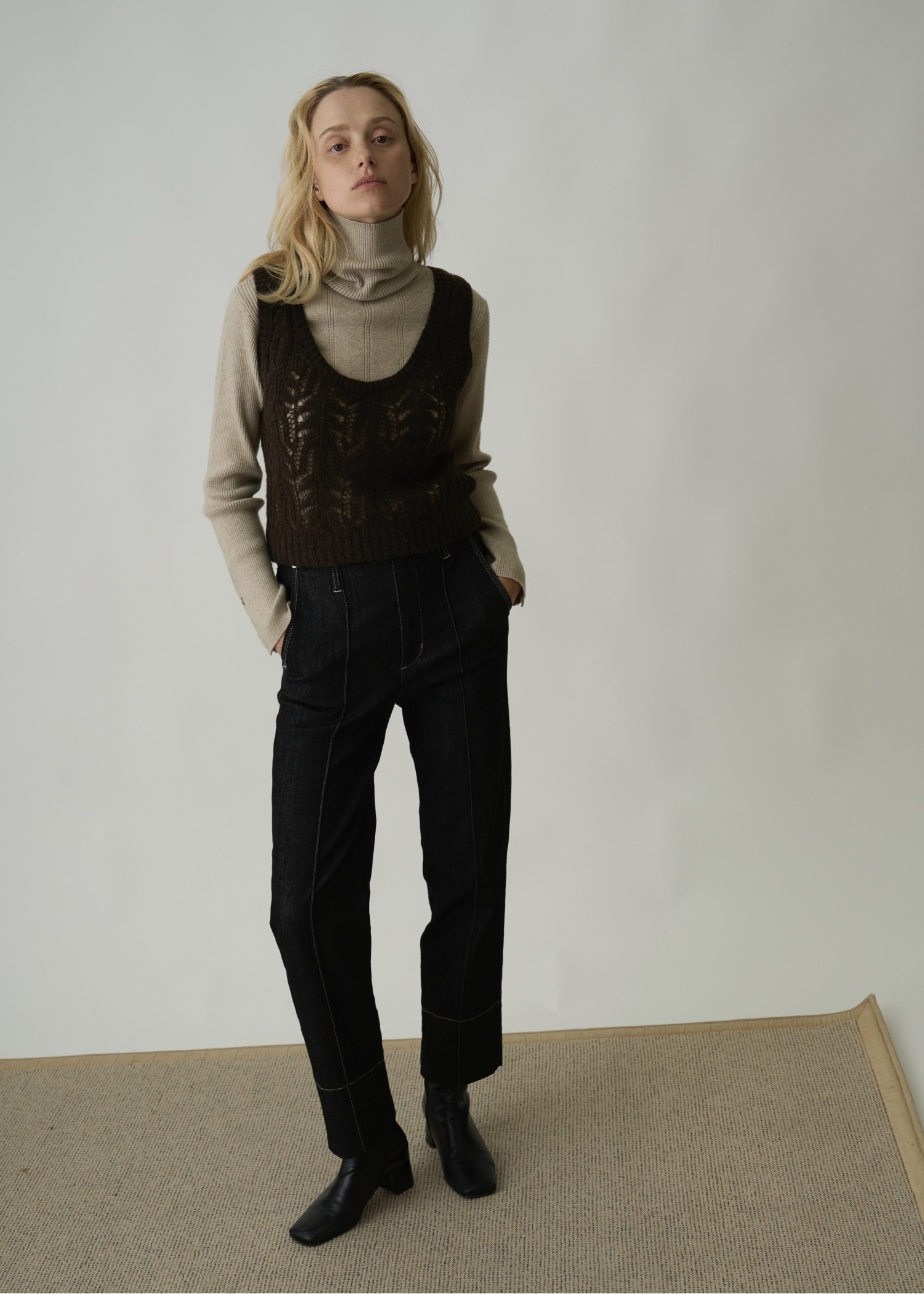 round neck sheer crochet knit tank