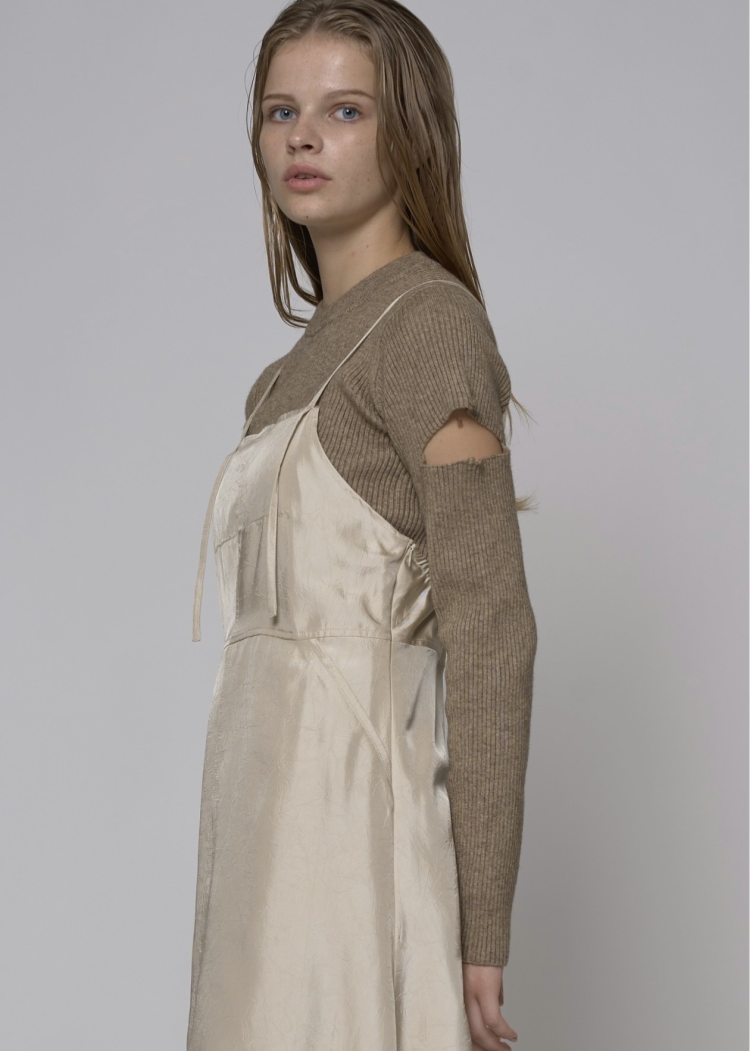 sleeve side notch rib knit
