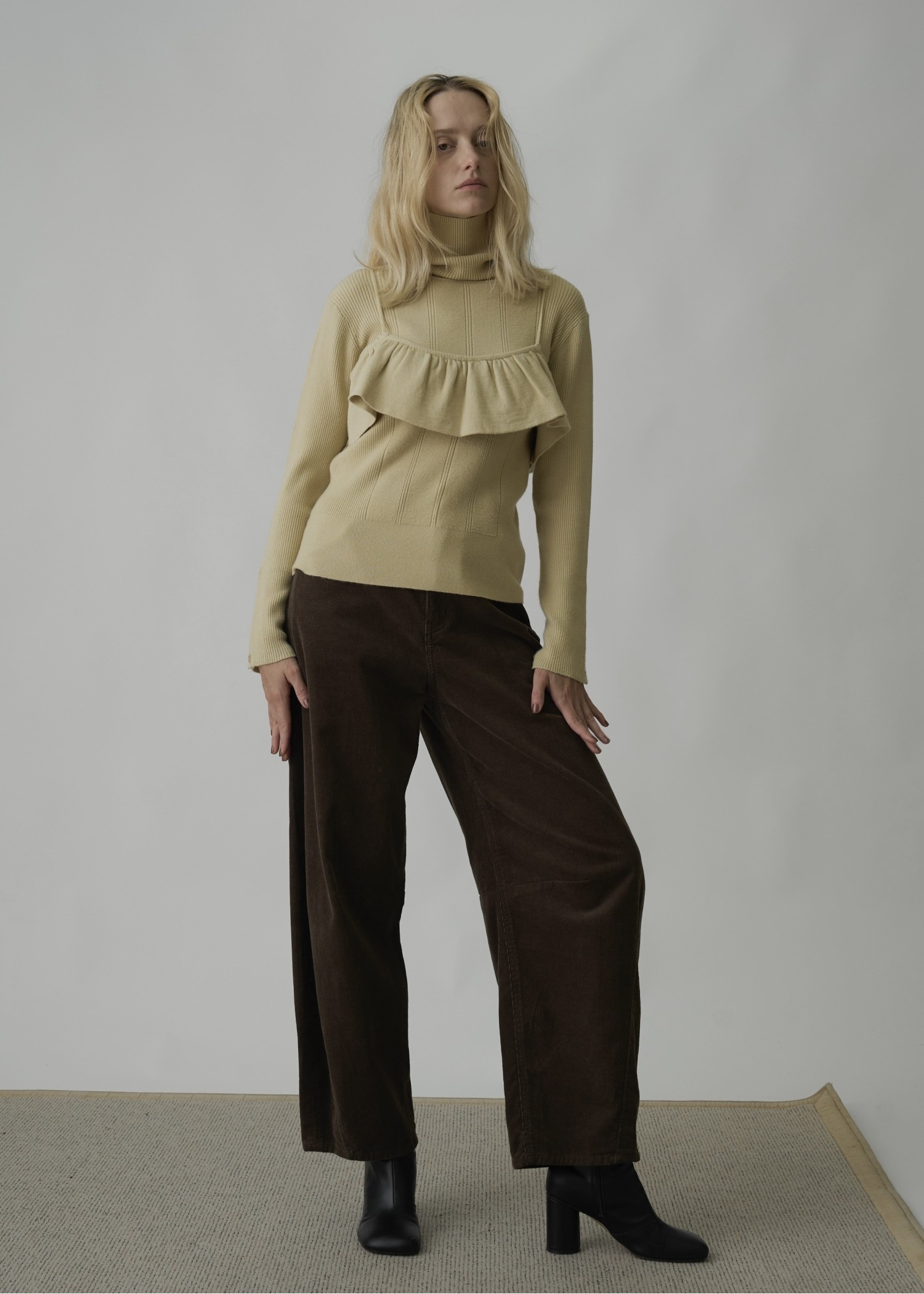 gather flare cropped knit cami