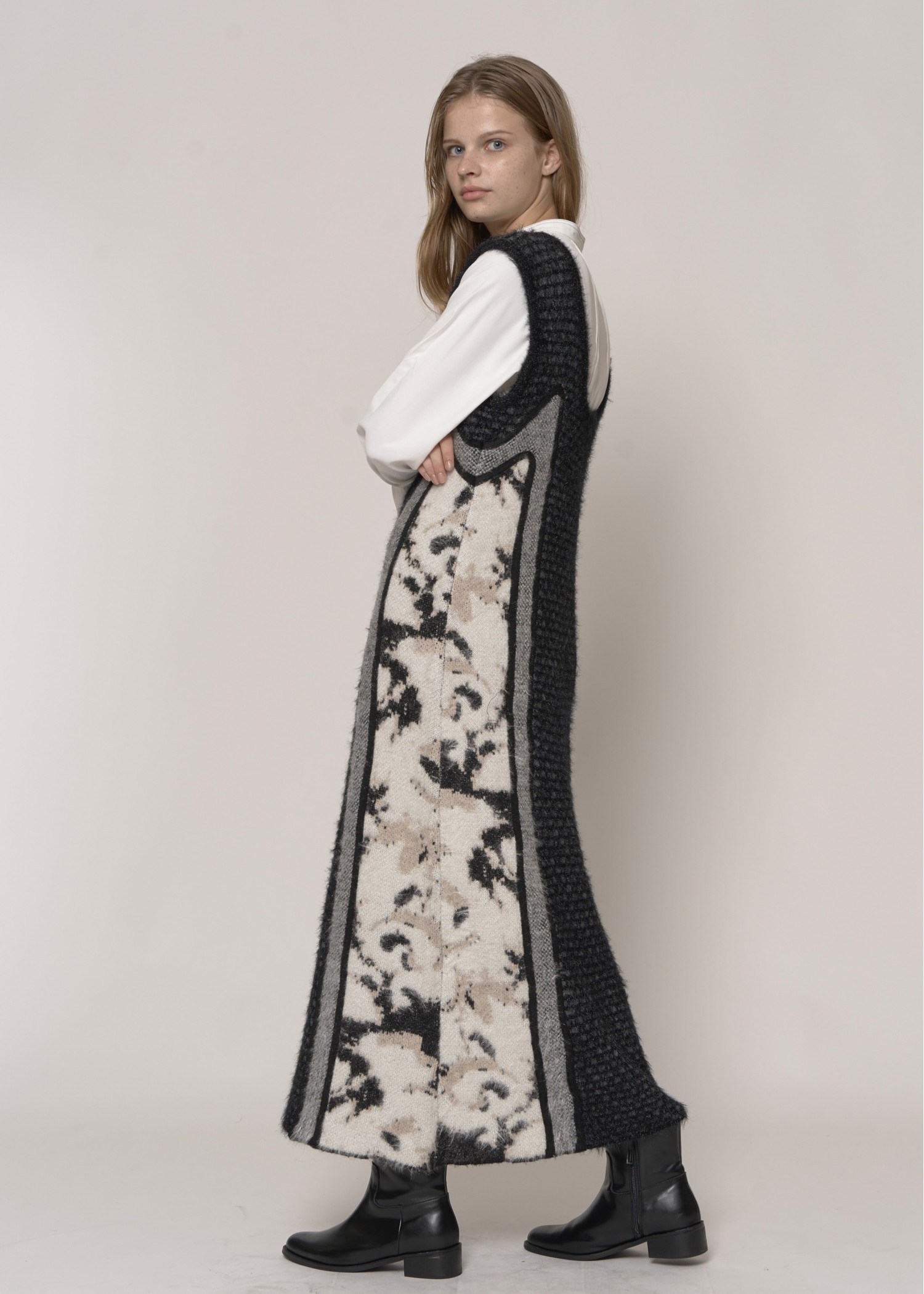 knit at random shaggy geome pattern OP