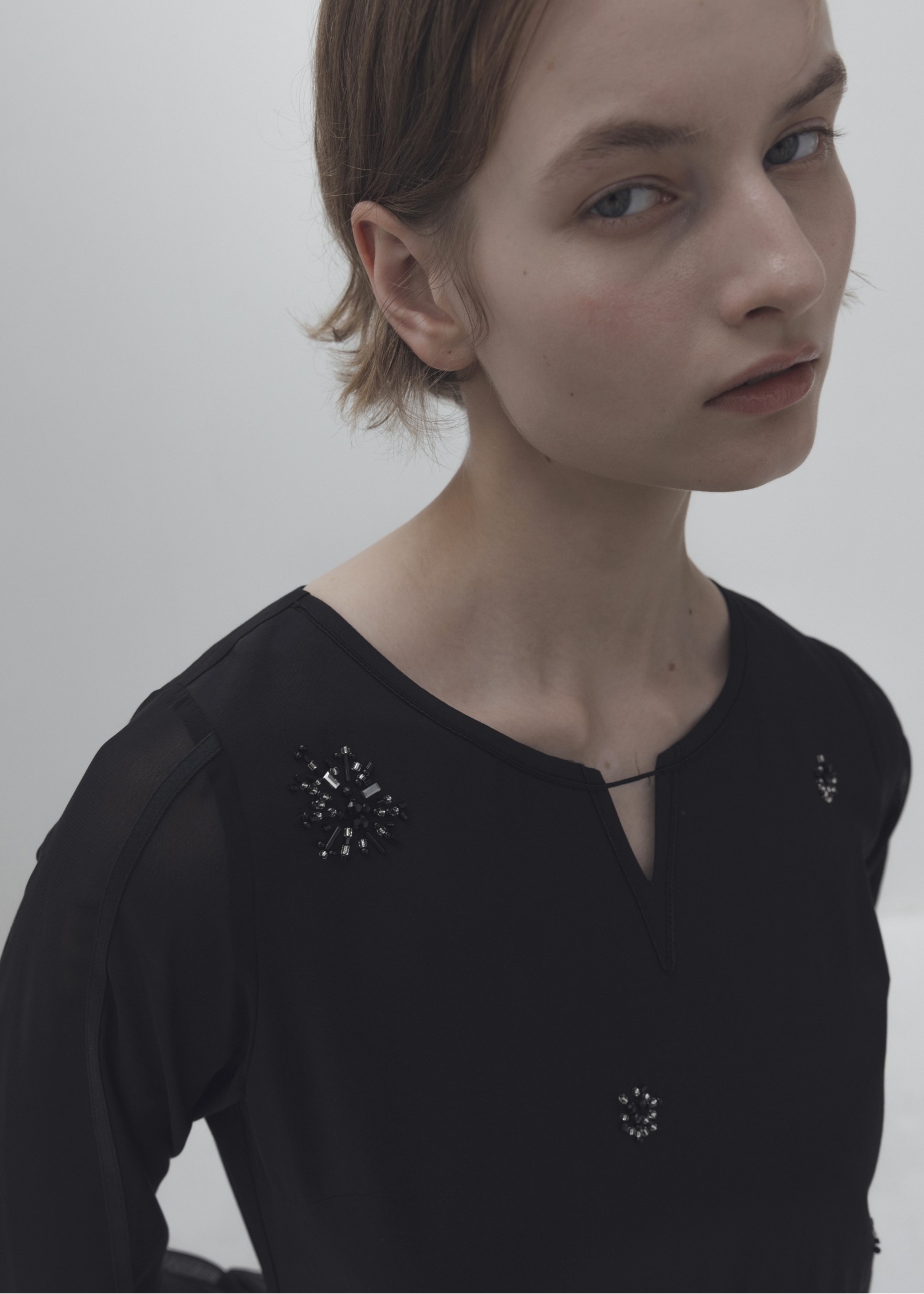 bijou motif sheer sleeve graceful OP