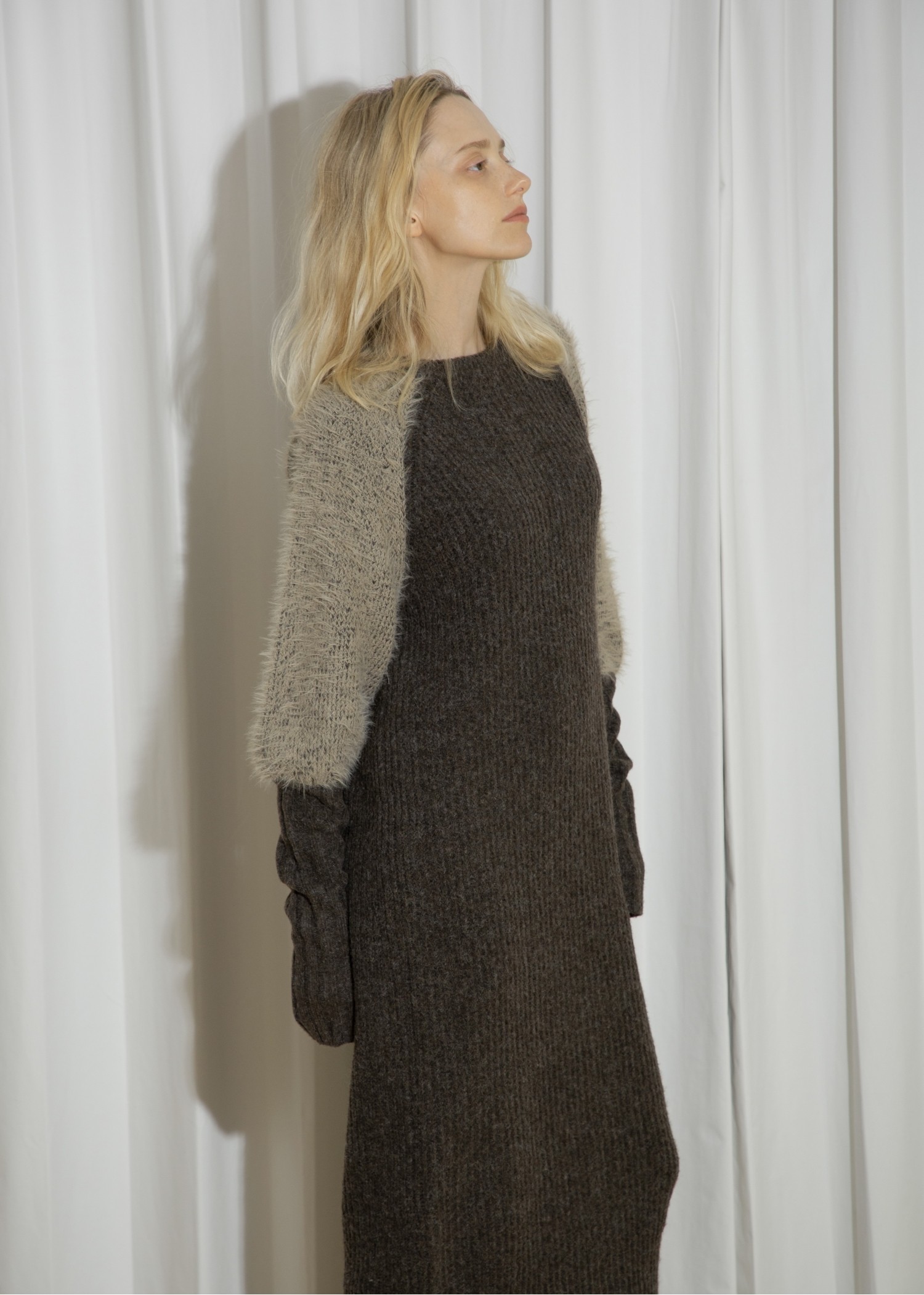shaggy sleeve finger hole long knit op