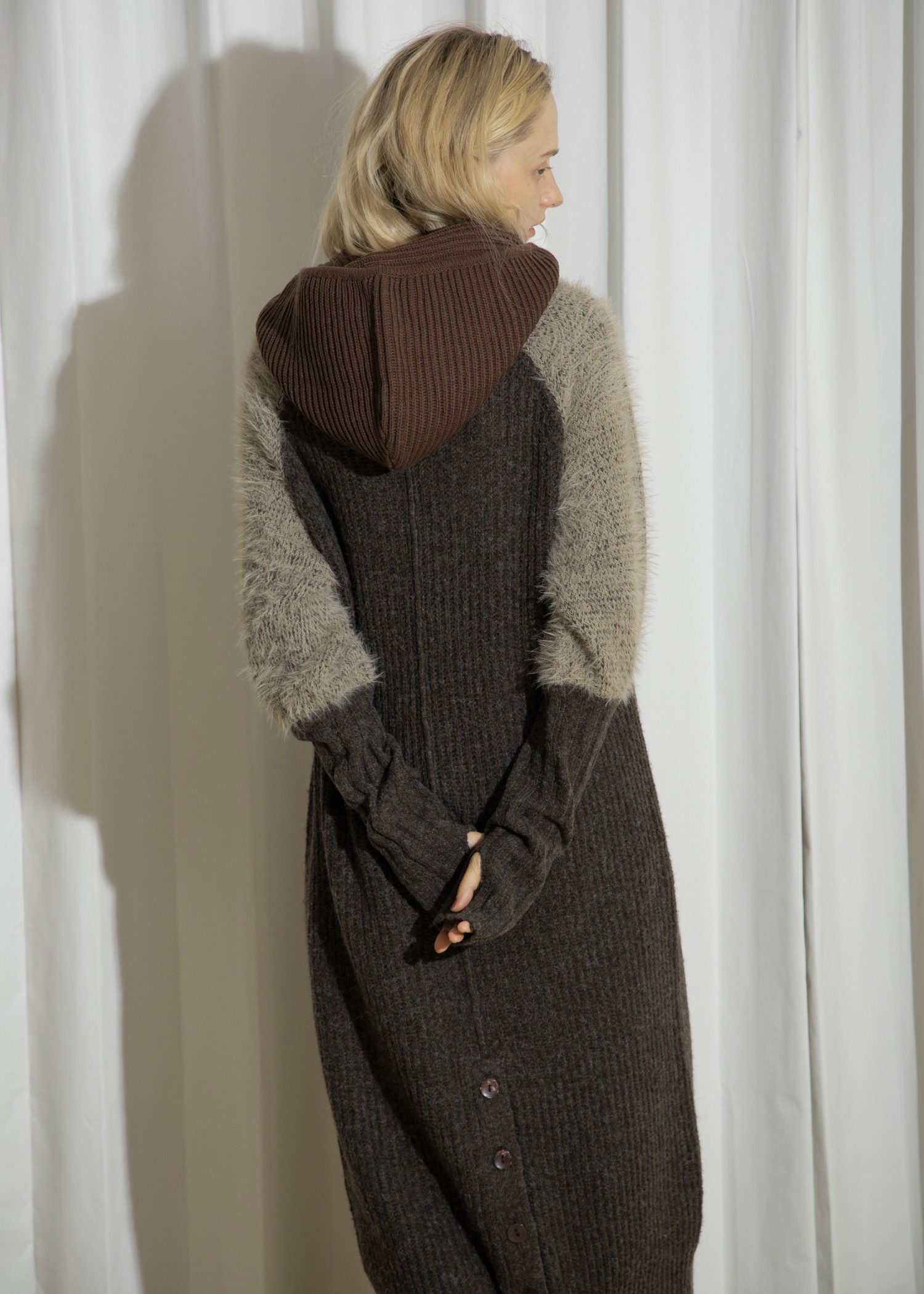 shaggy sleeve finger hole long knit op