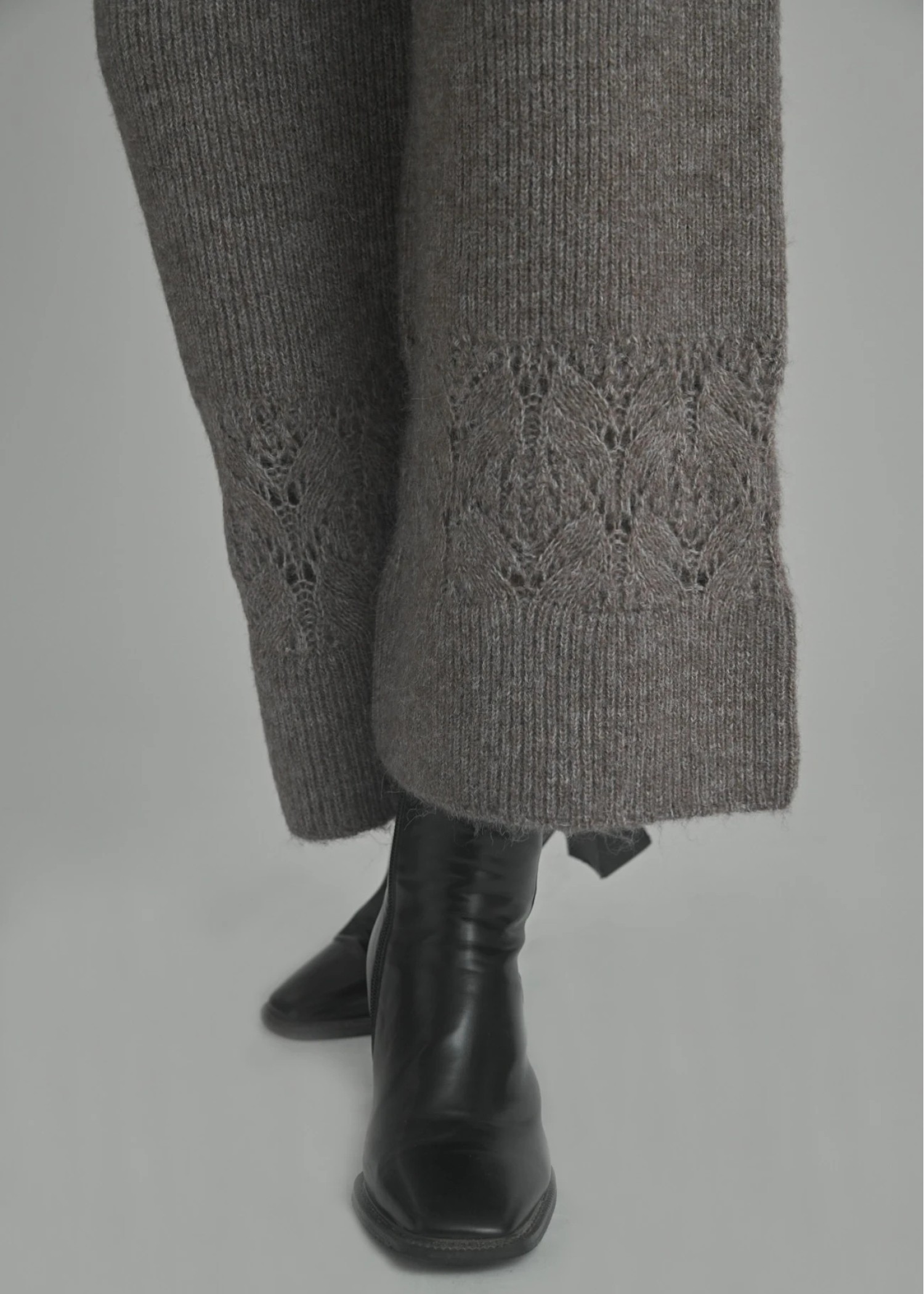 switching hem sheer crochet knit PT