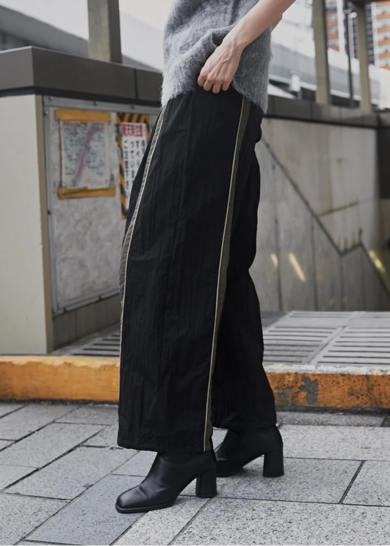 bi color line nylon wide PT