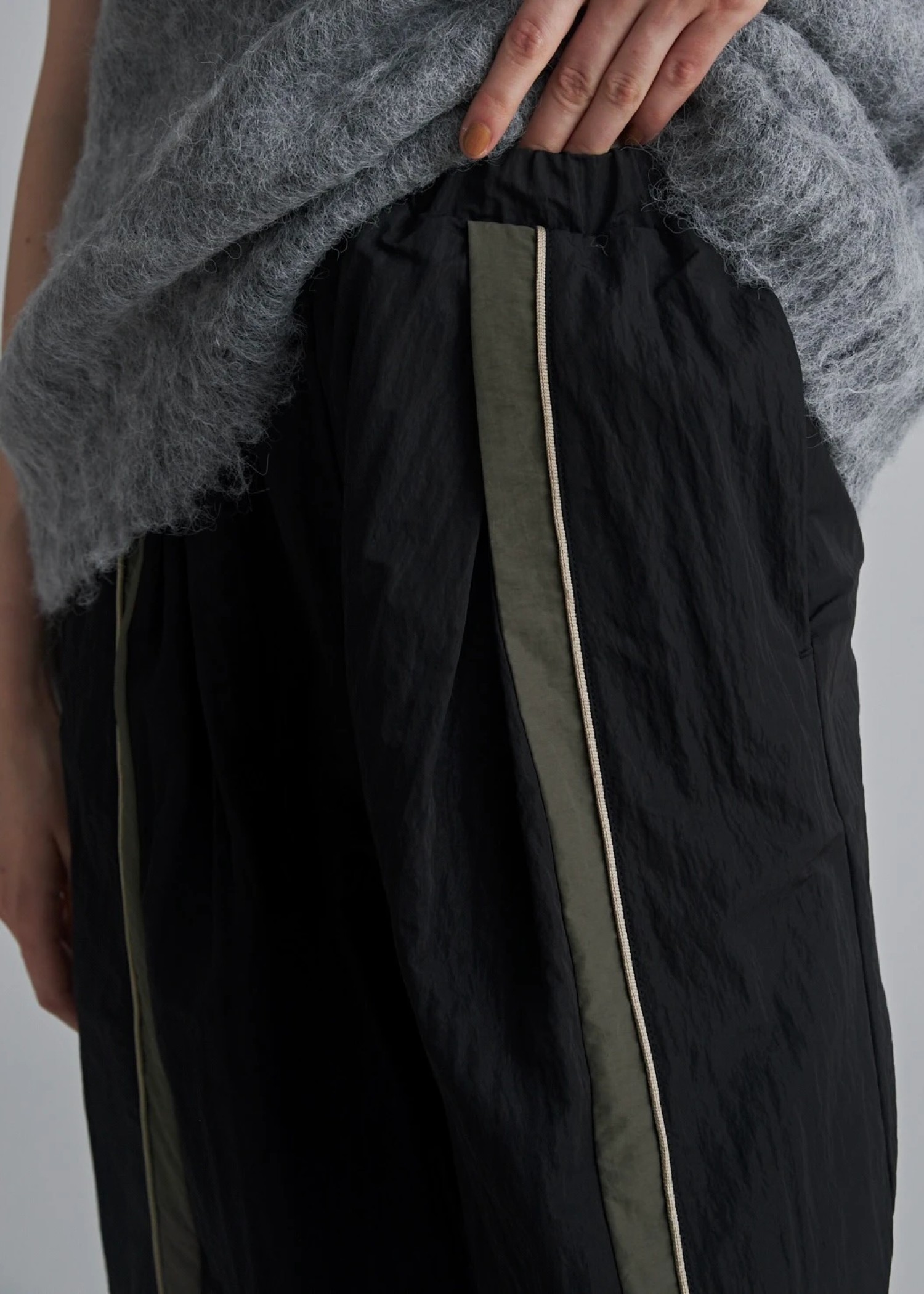 bi color line nylon wide PT