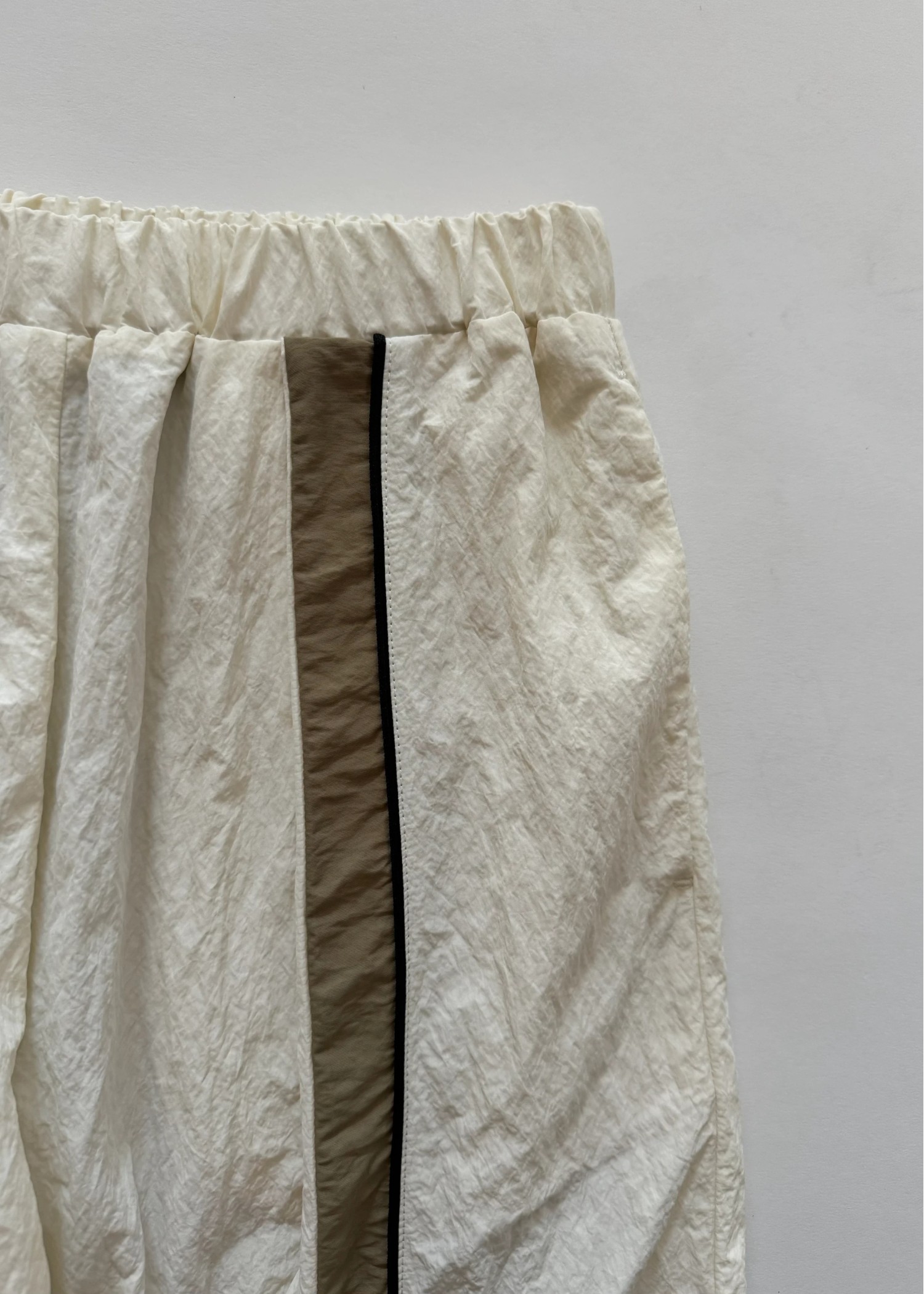 bi color line nylon wide PT