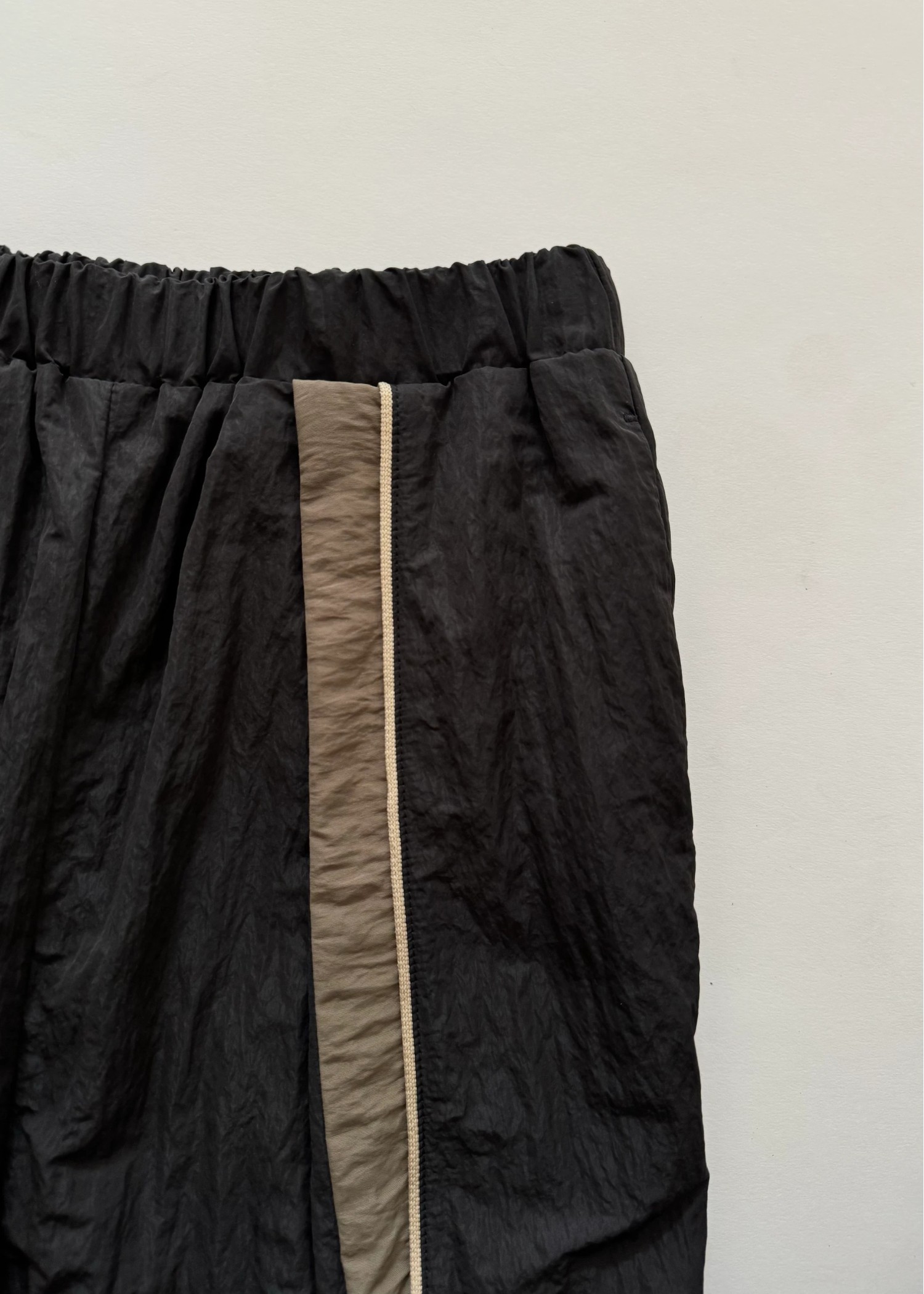 bi color line nylon wide PT