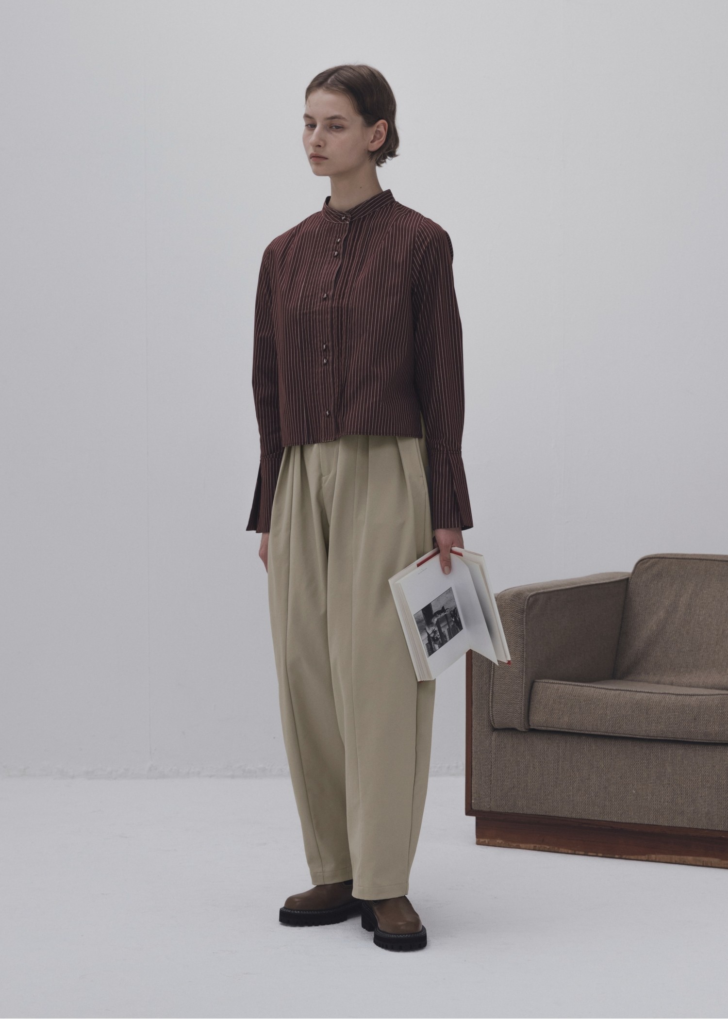 many tuck panel wide PT