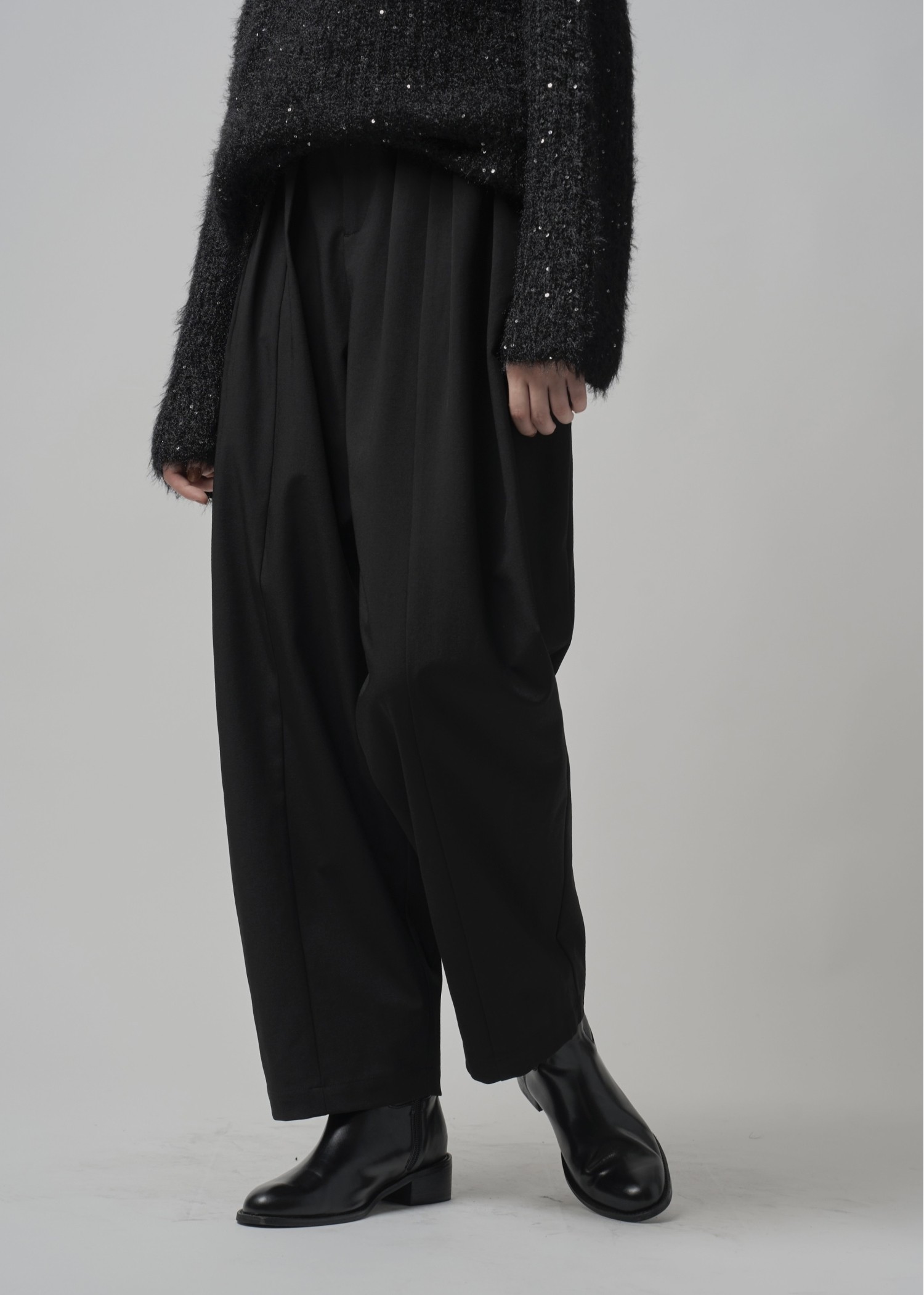 many tuck panel wide PT