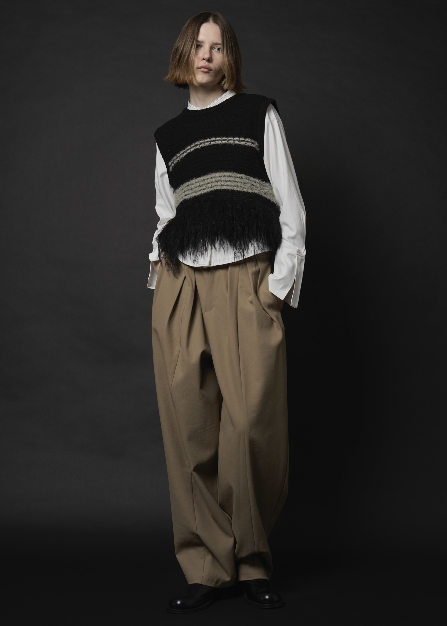 many tuck panel wide PT