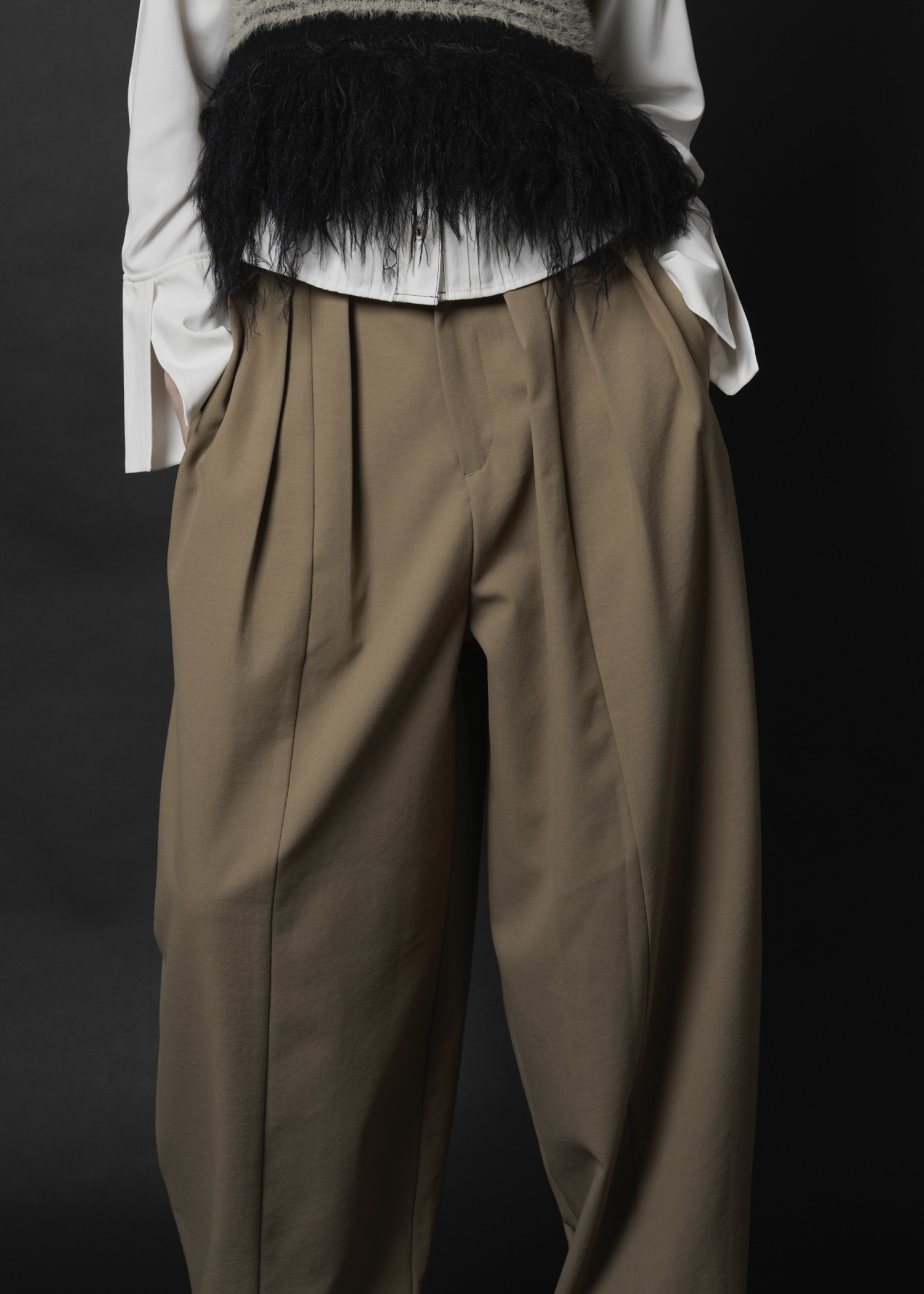 many tuck panel wide PT