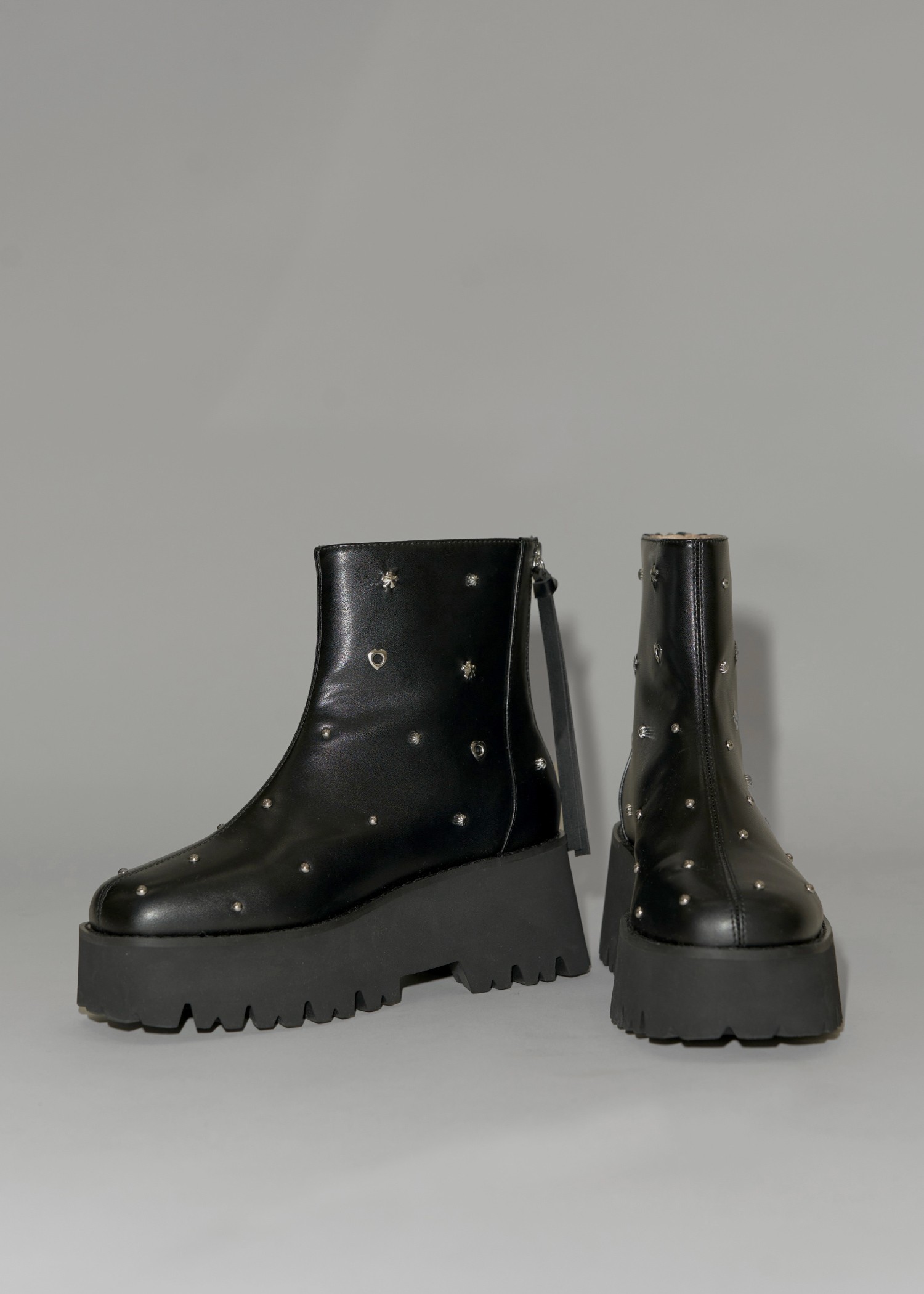 random studs short dad boots