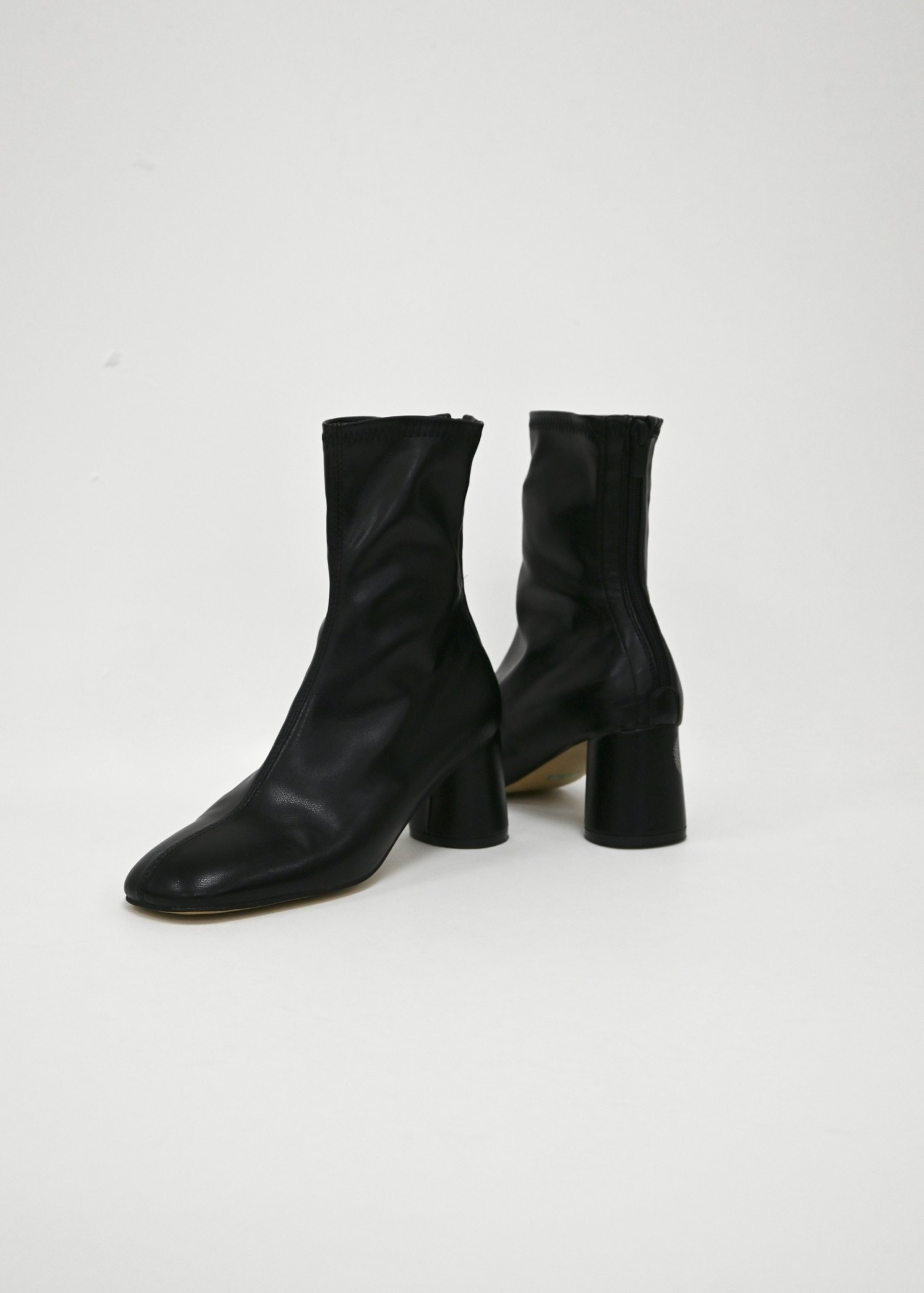 round heel short boots