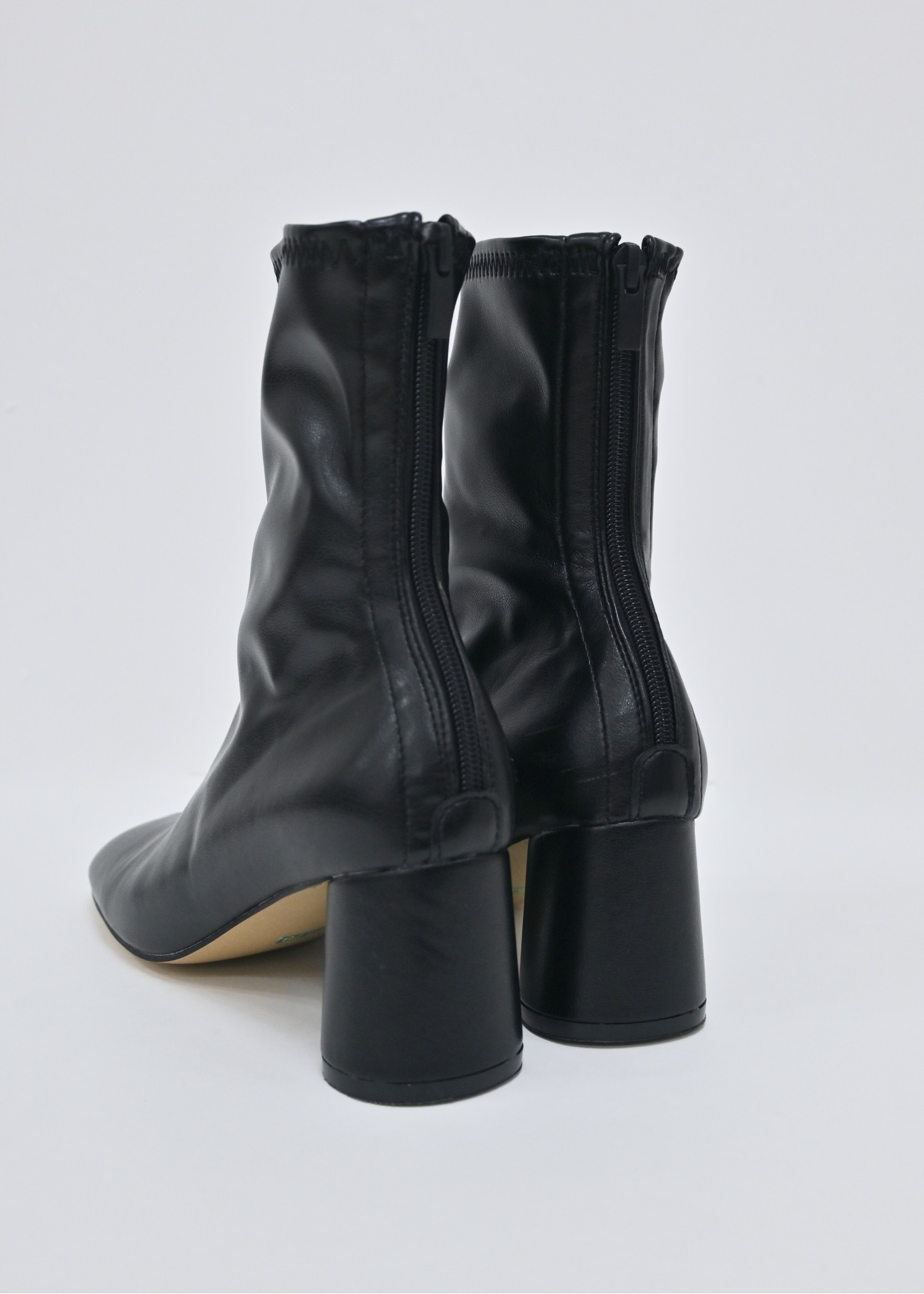 round heel short boots