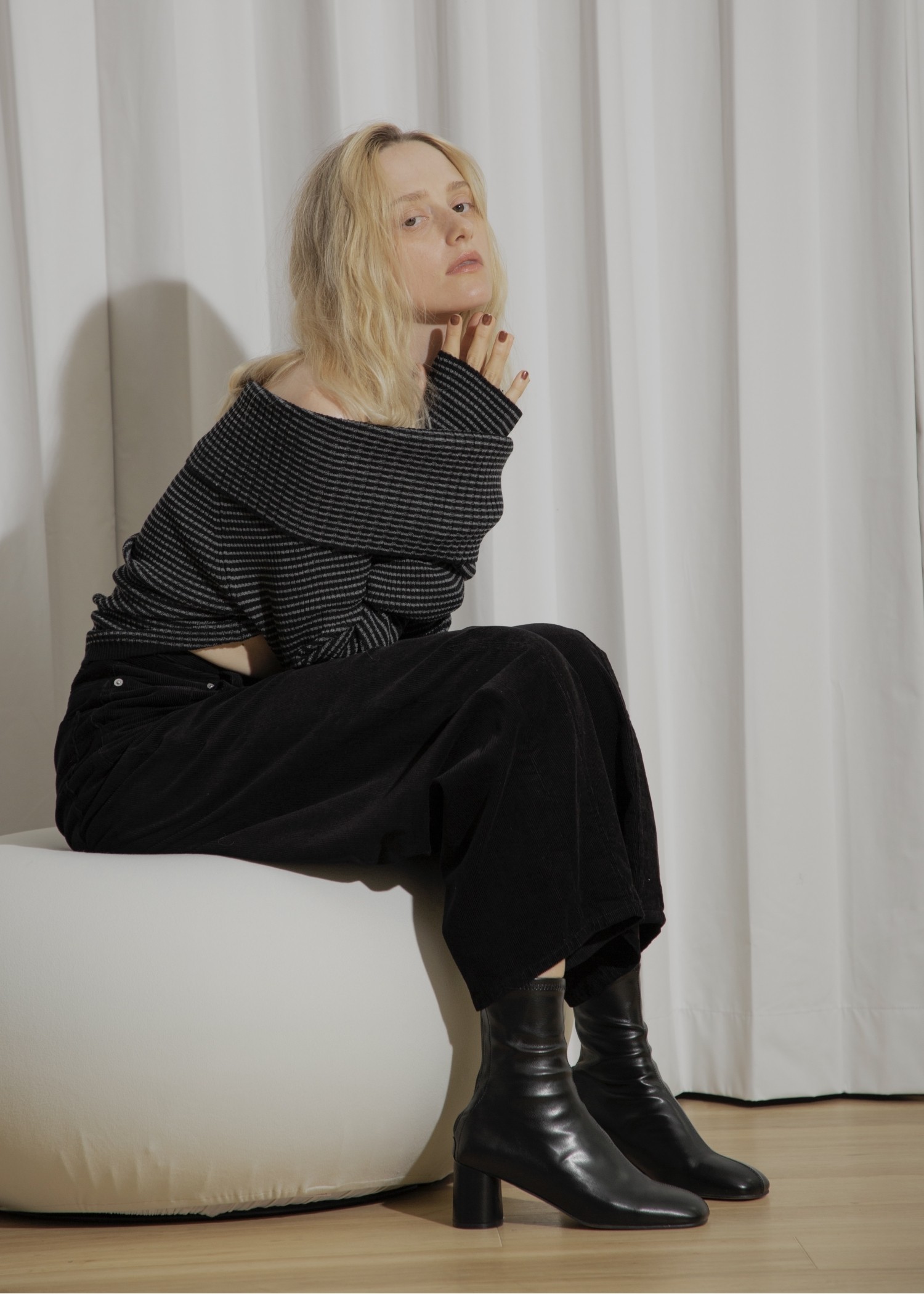 round heel short boots