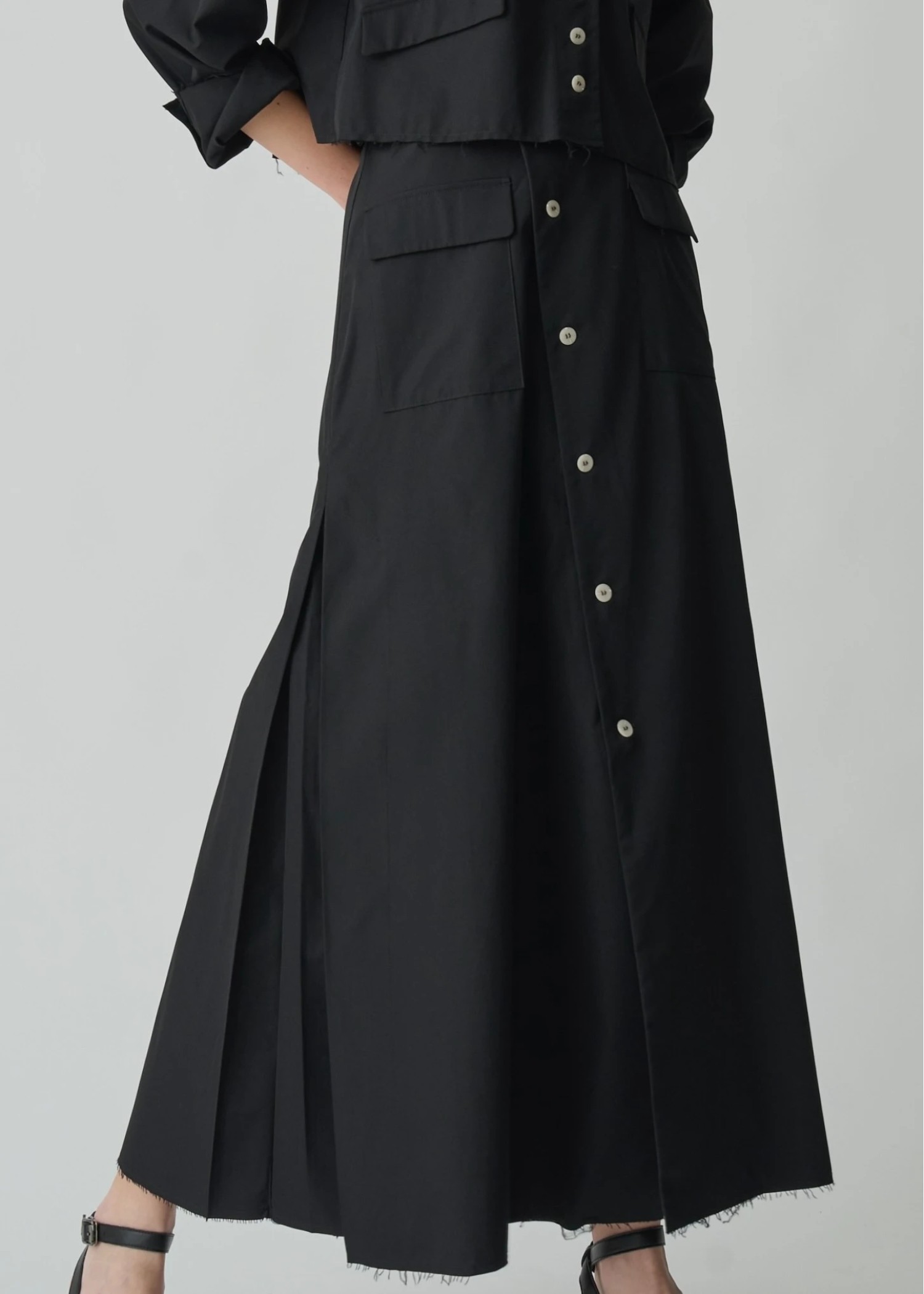 side box tuck wrap flare bi color button SK