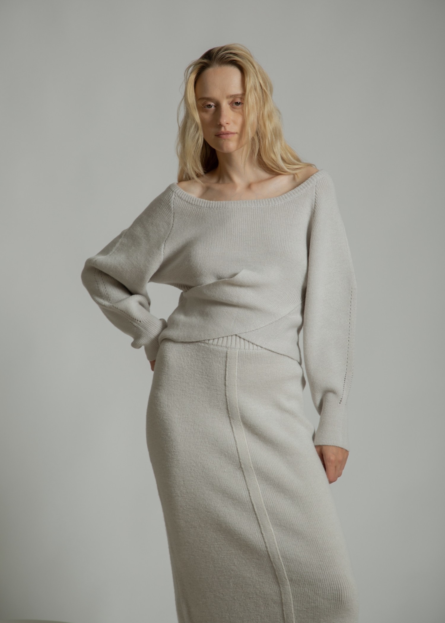 button slit cocoon knit skirt