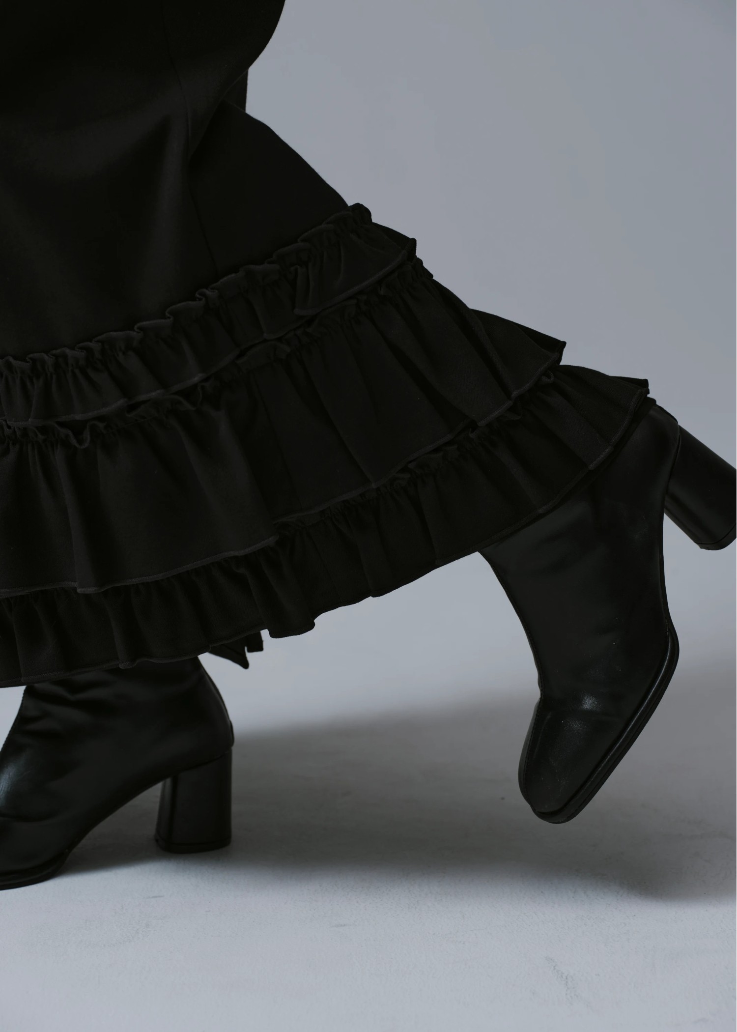 hem frill tuck pencil SK