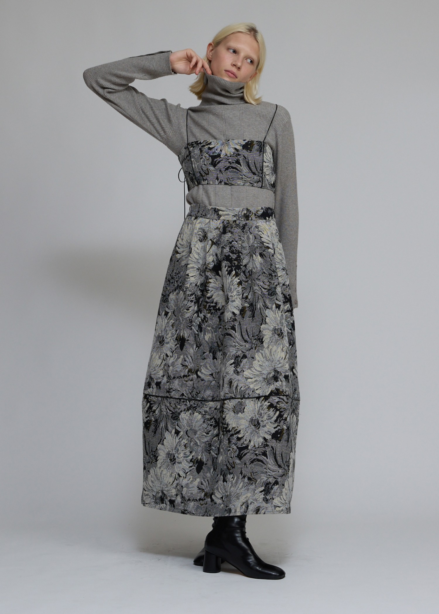 gobelin bustier & constructive cocoon SK set up