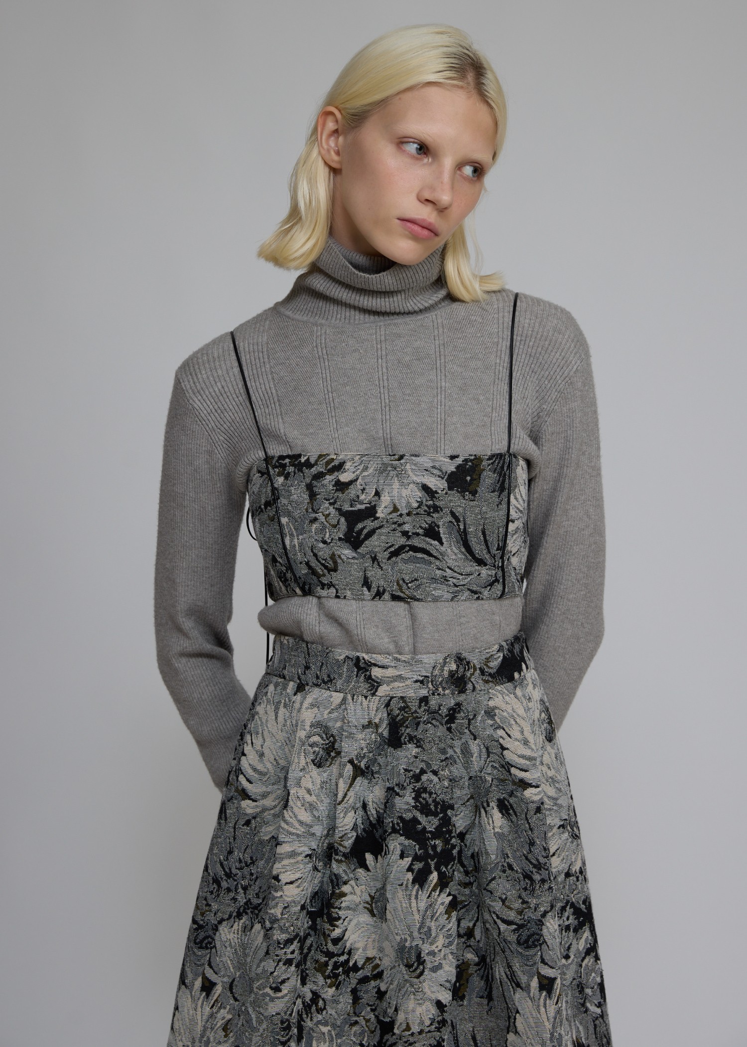 gobelin bustier & constructive cocoon SK set up