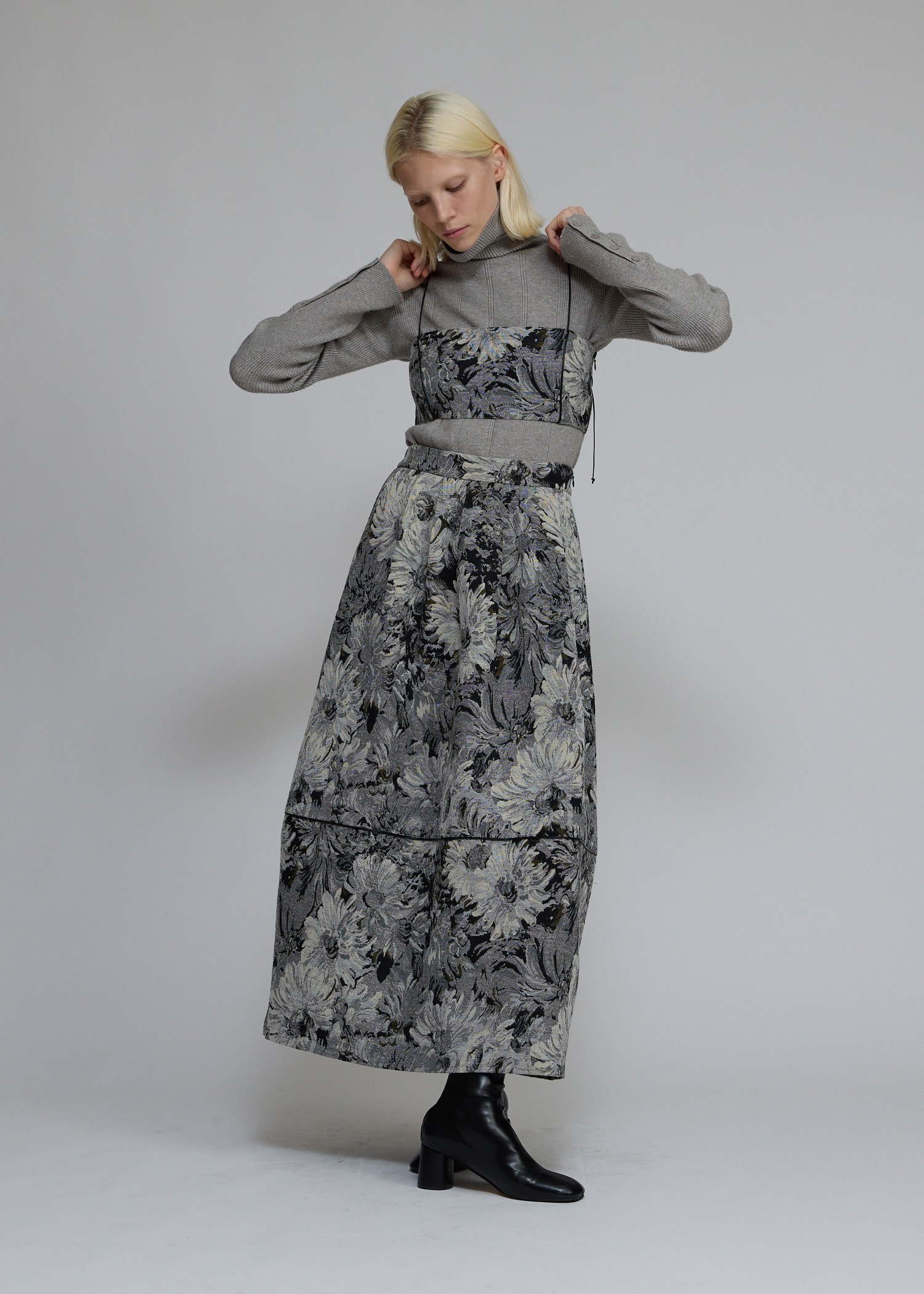 gobelin bustier & constructive cocoon SK set up