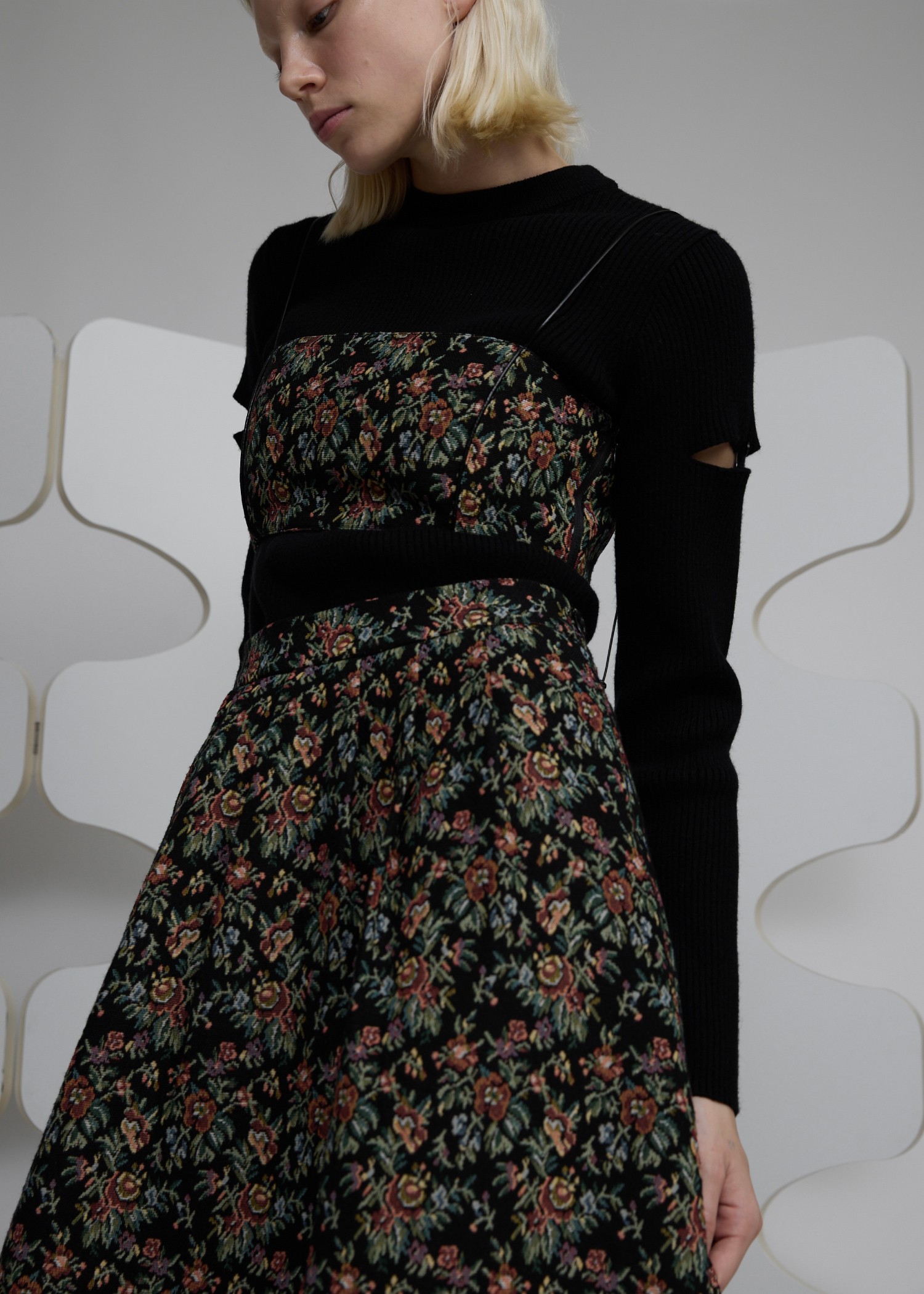 gobelin bustier & constructive cocoon SK set up