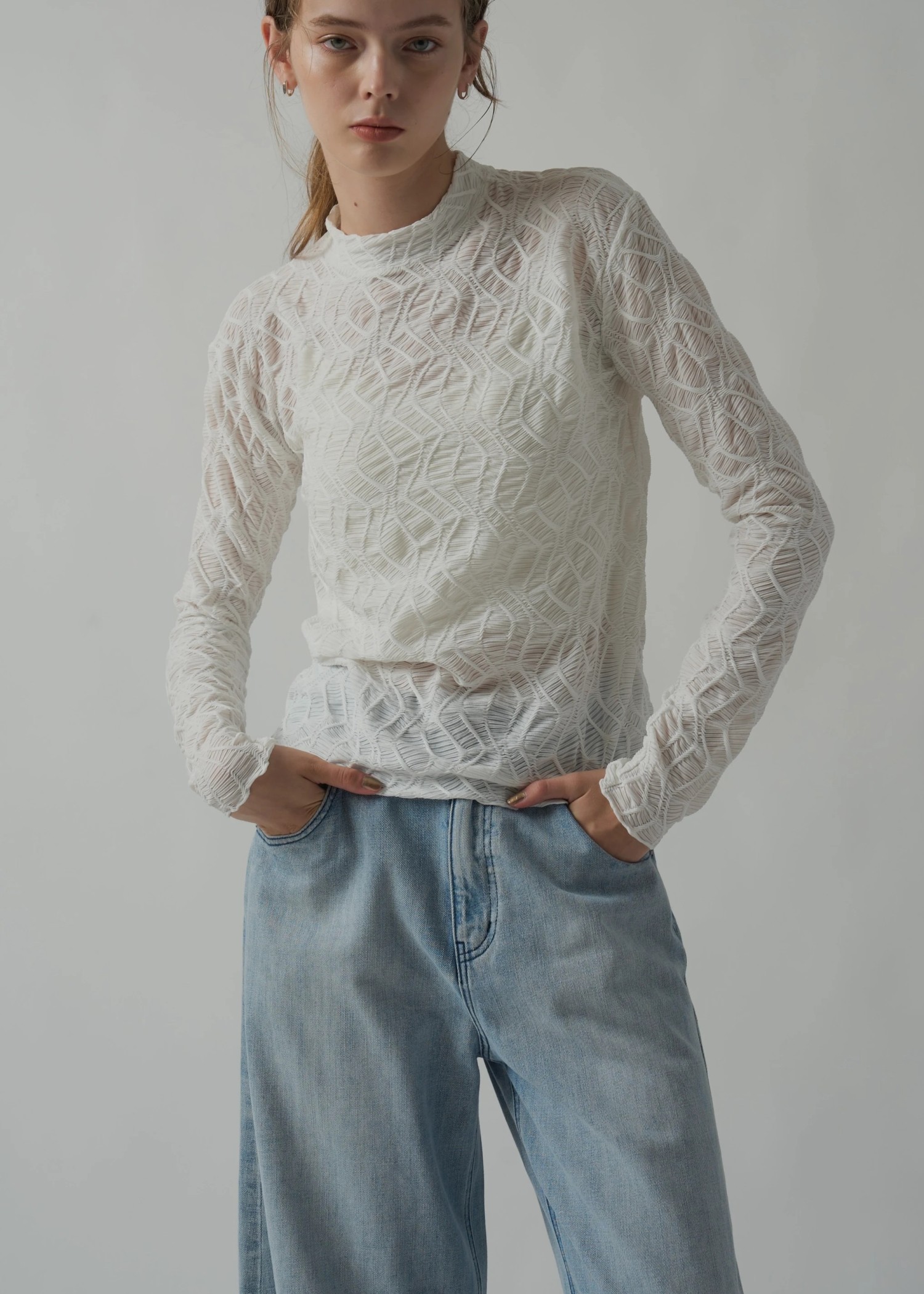 wave jacquard high neck sheer tops