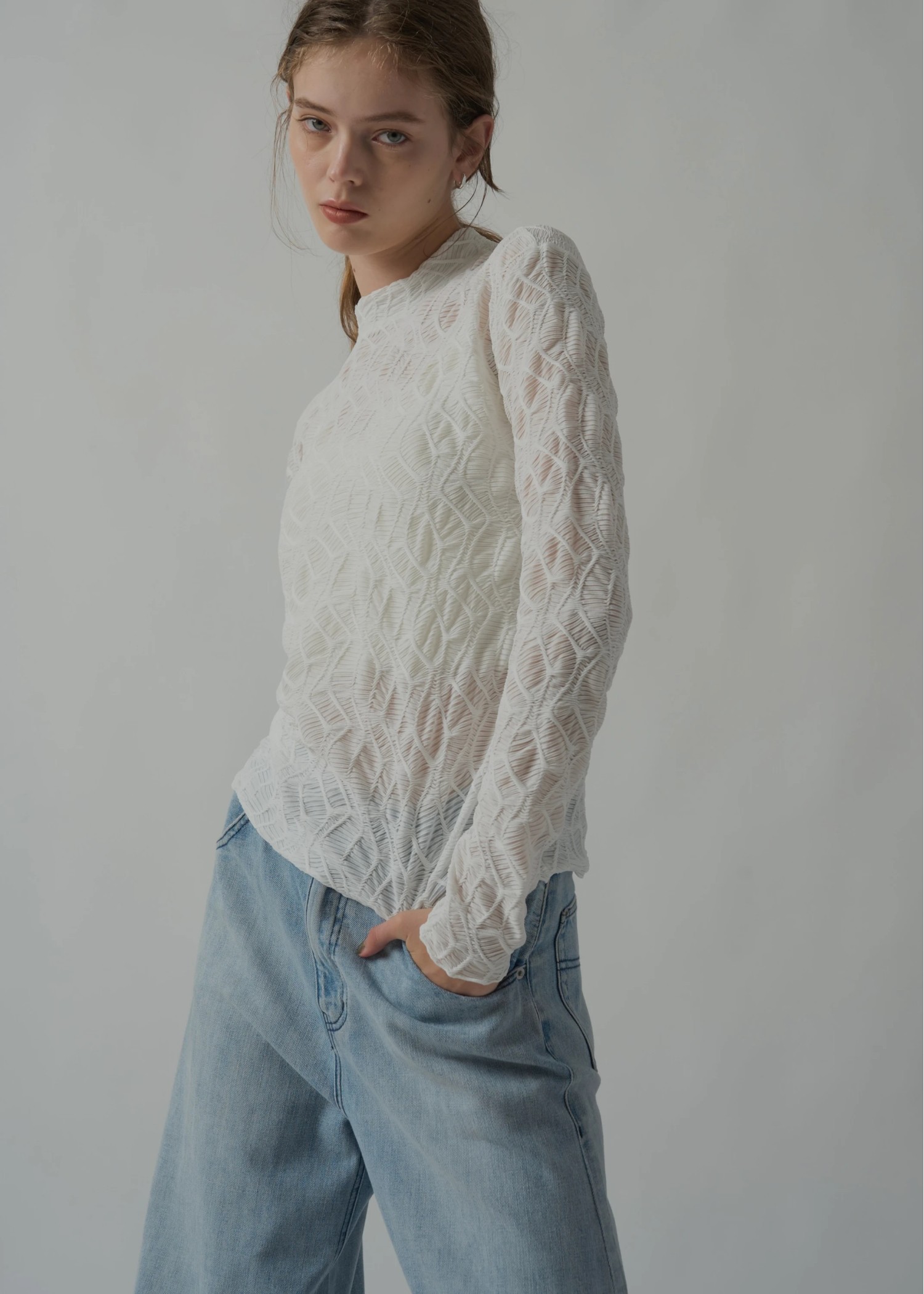 wave jacquard high neck sheer tops