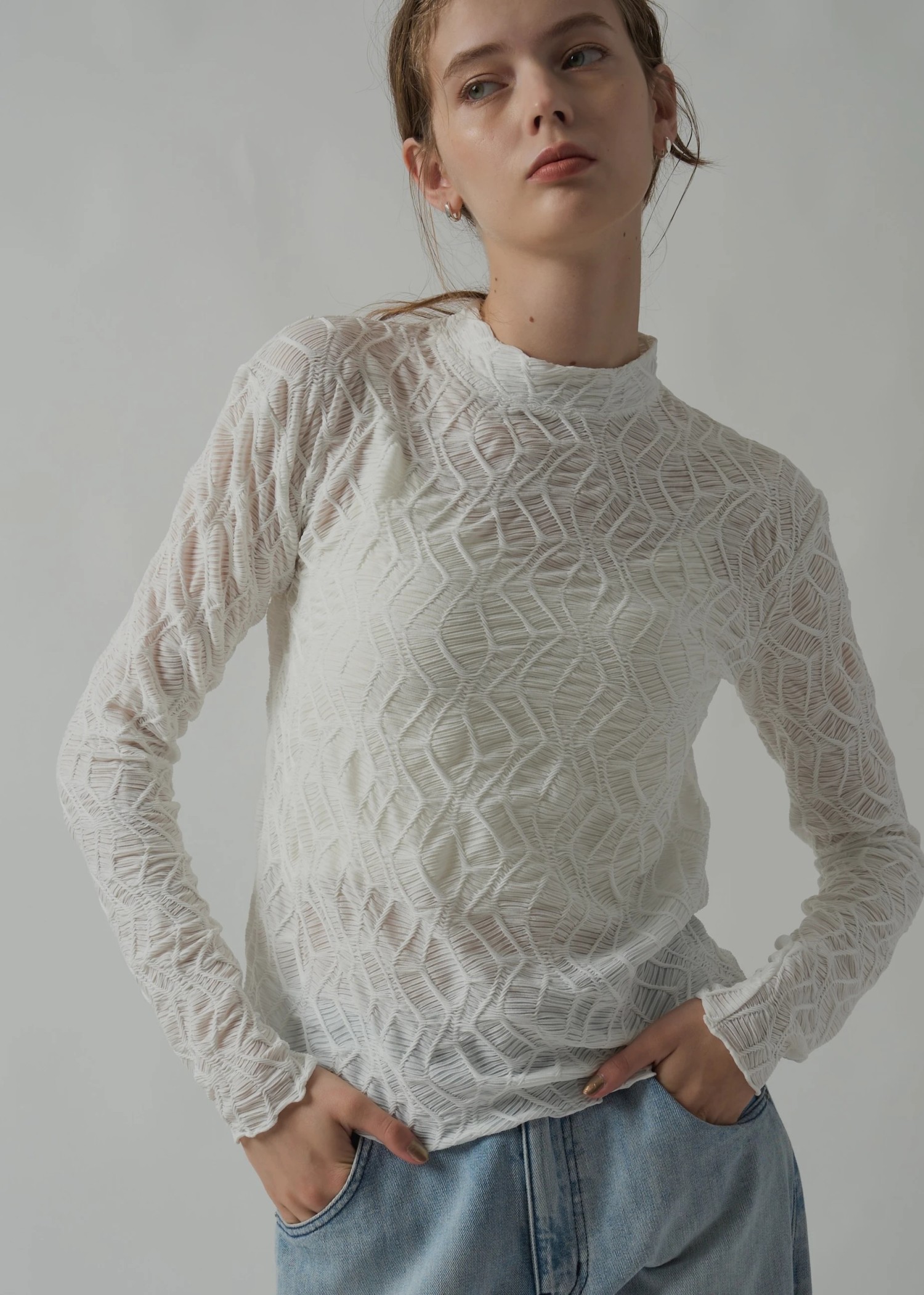 wave jacquard high neck sheer tops