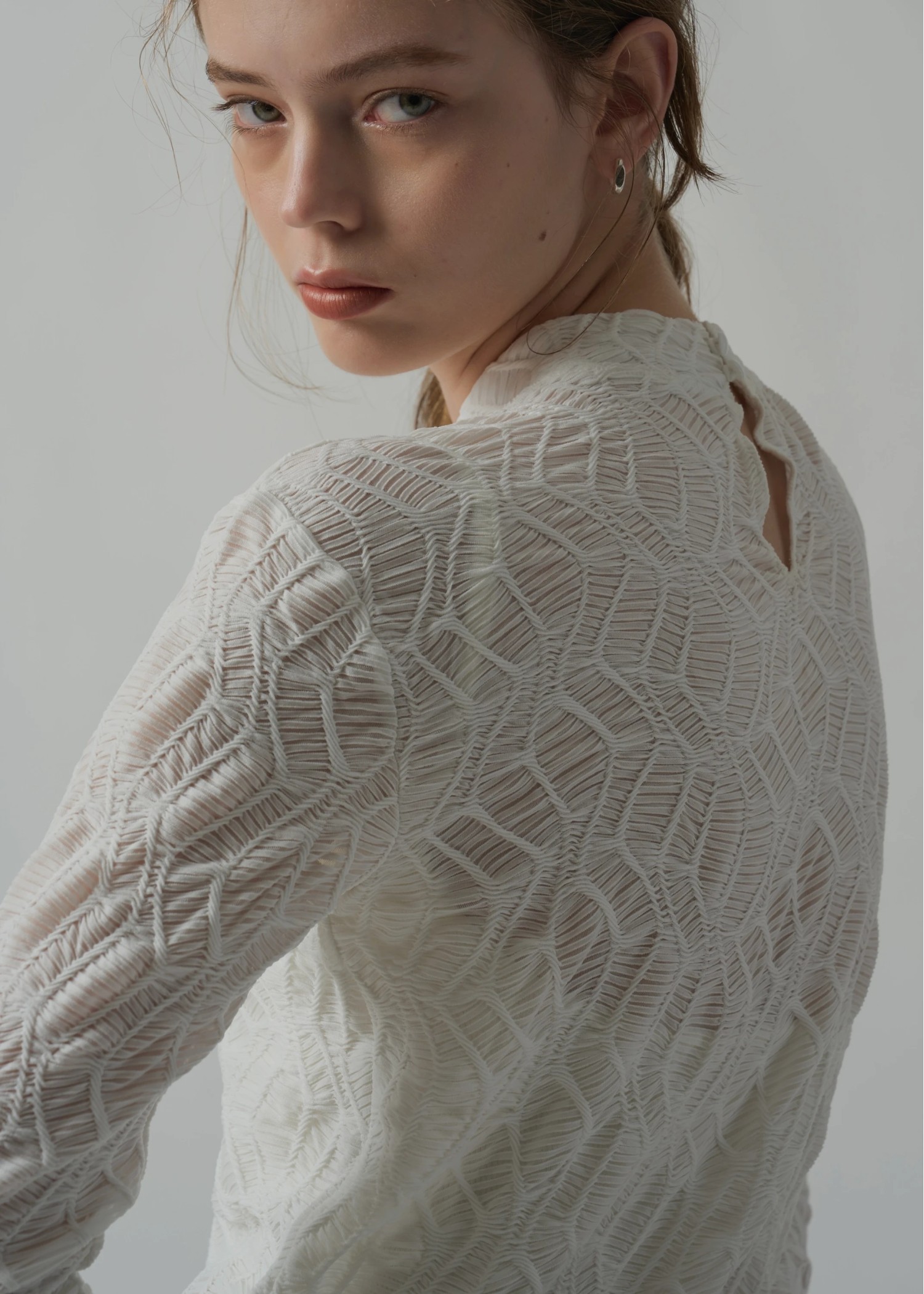 wave jacquard high neck sheer tops