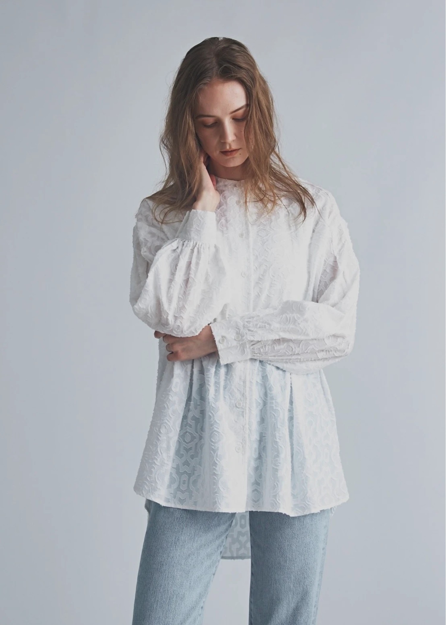 band collar round tuck flare shirt