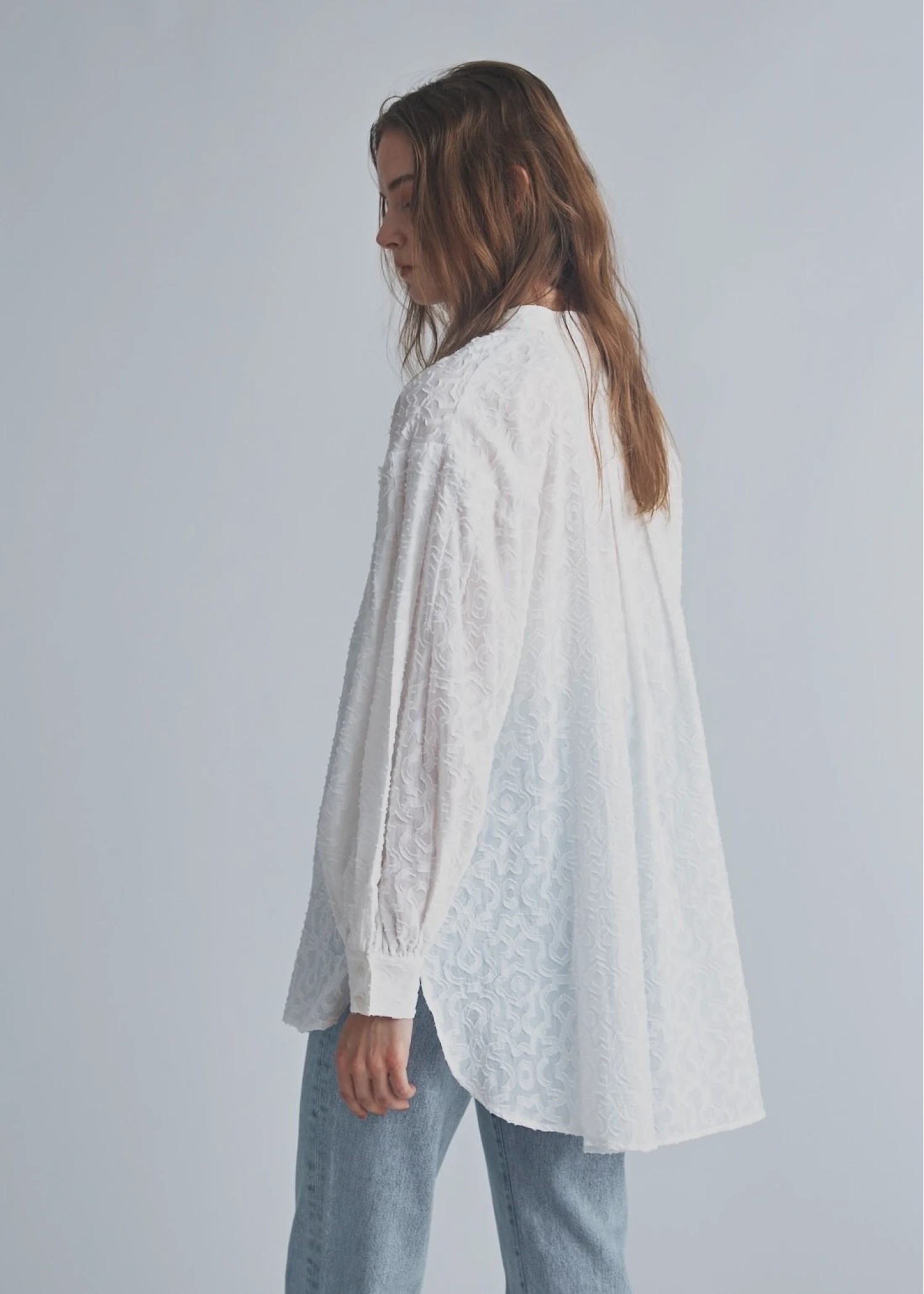 band collar round tuck flare shirt